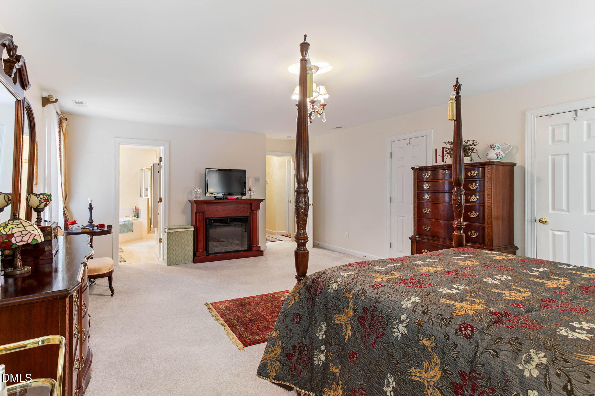 909 Oak Creek Road Property Photo 32