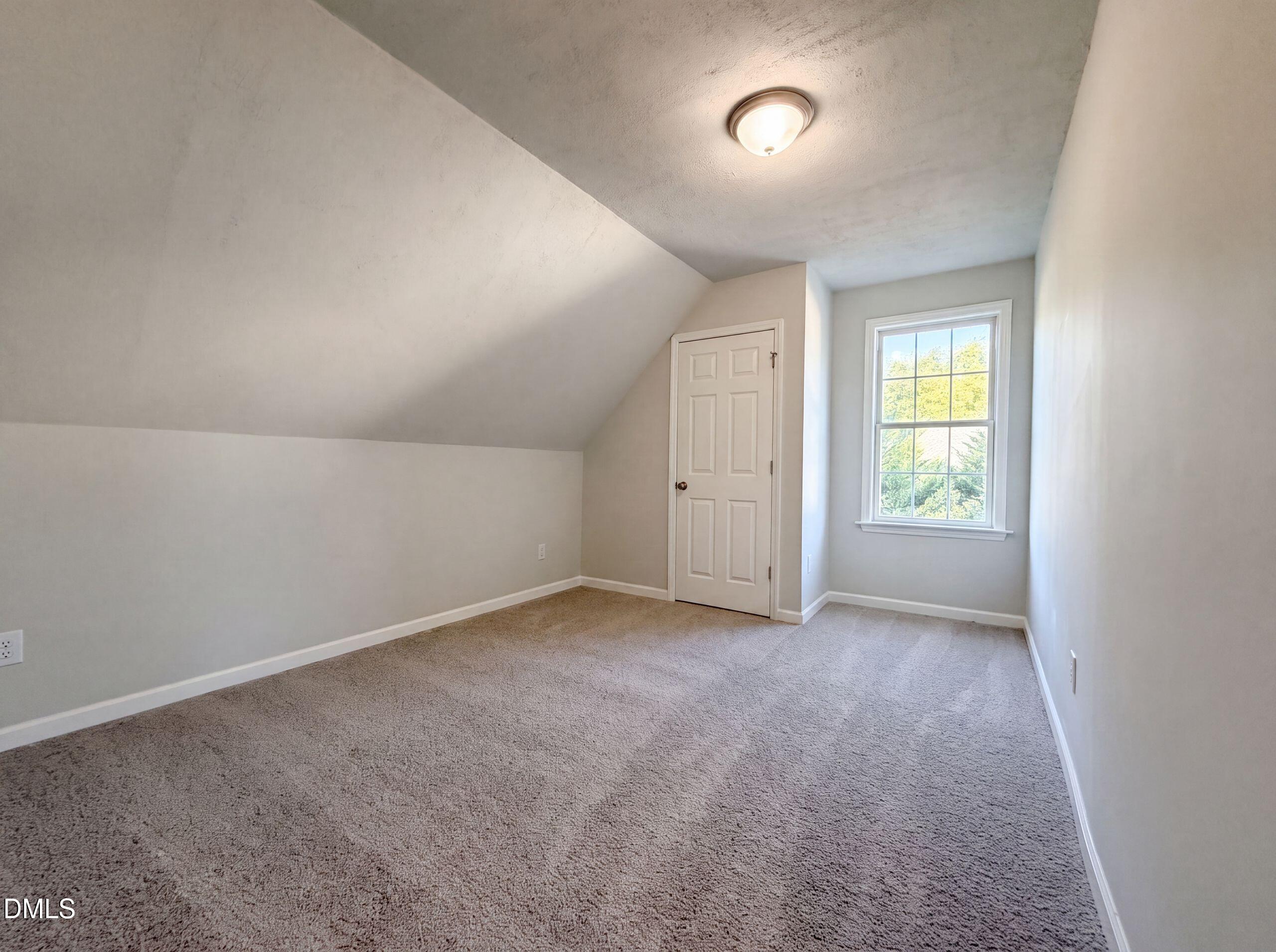 104 Kings Court Property Photo 12