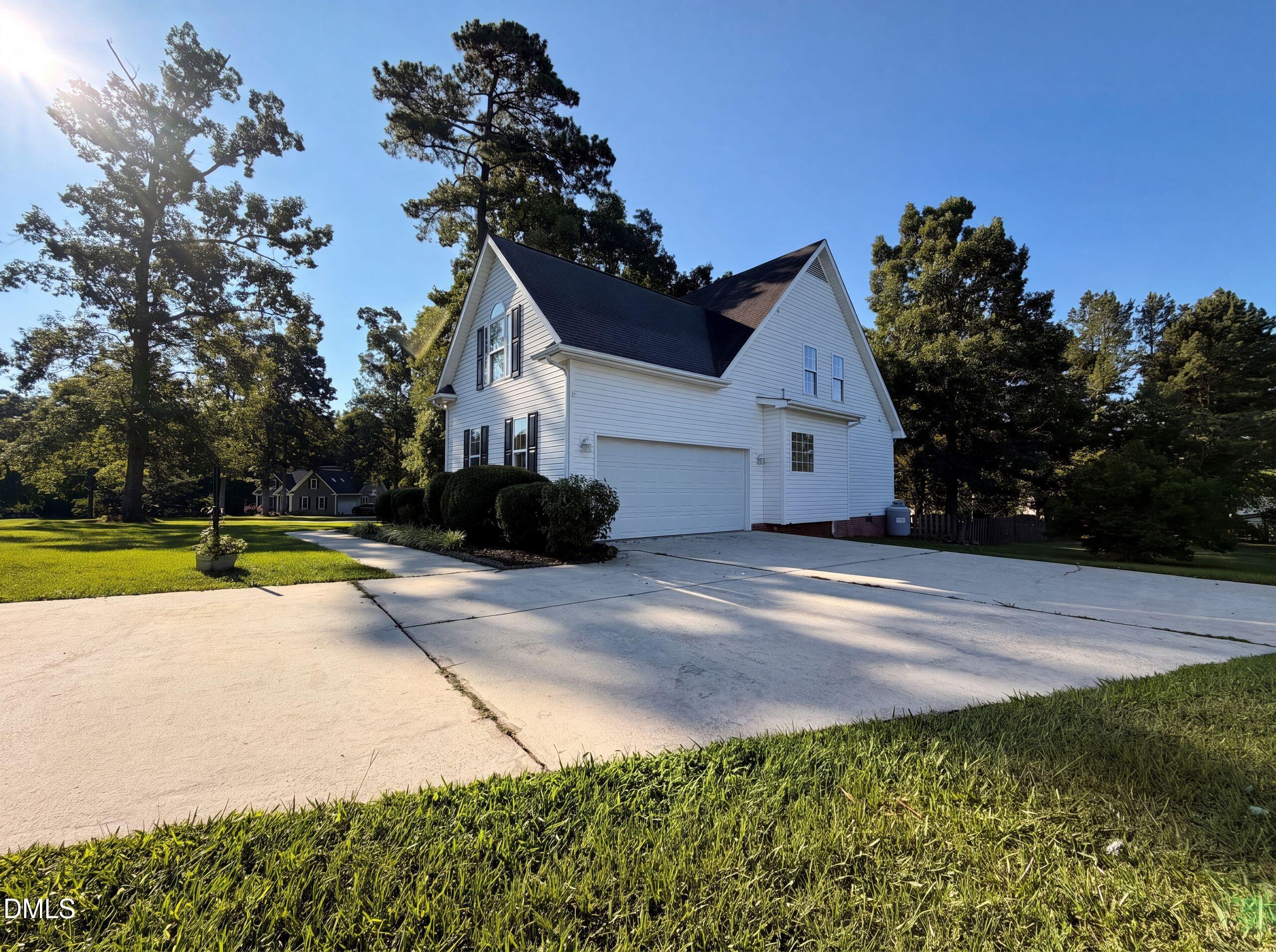 104 Kings Court Property Photo 23
