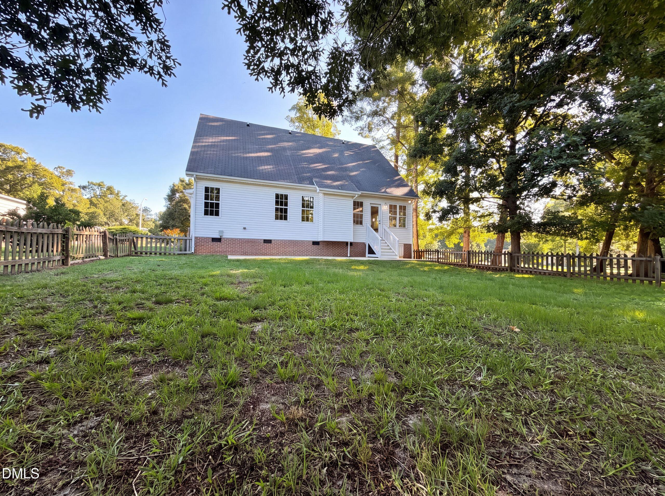 104 Kings Court Property Photo 24