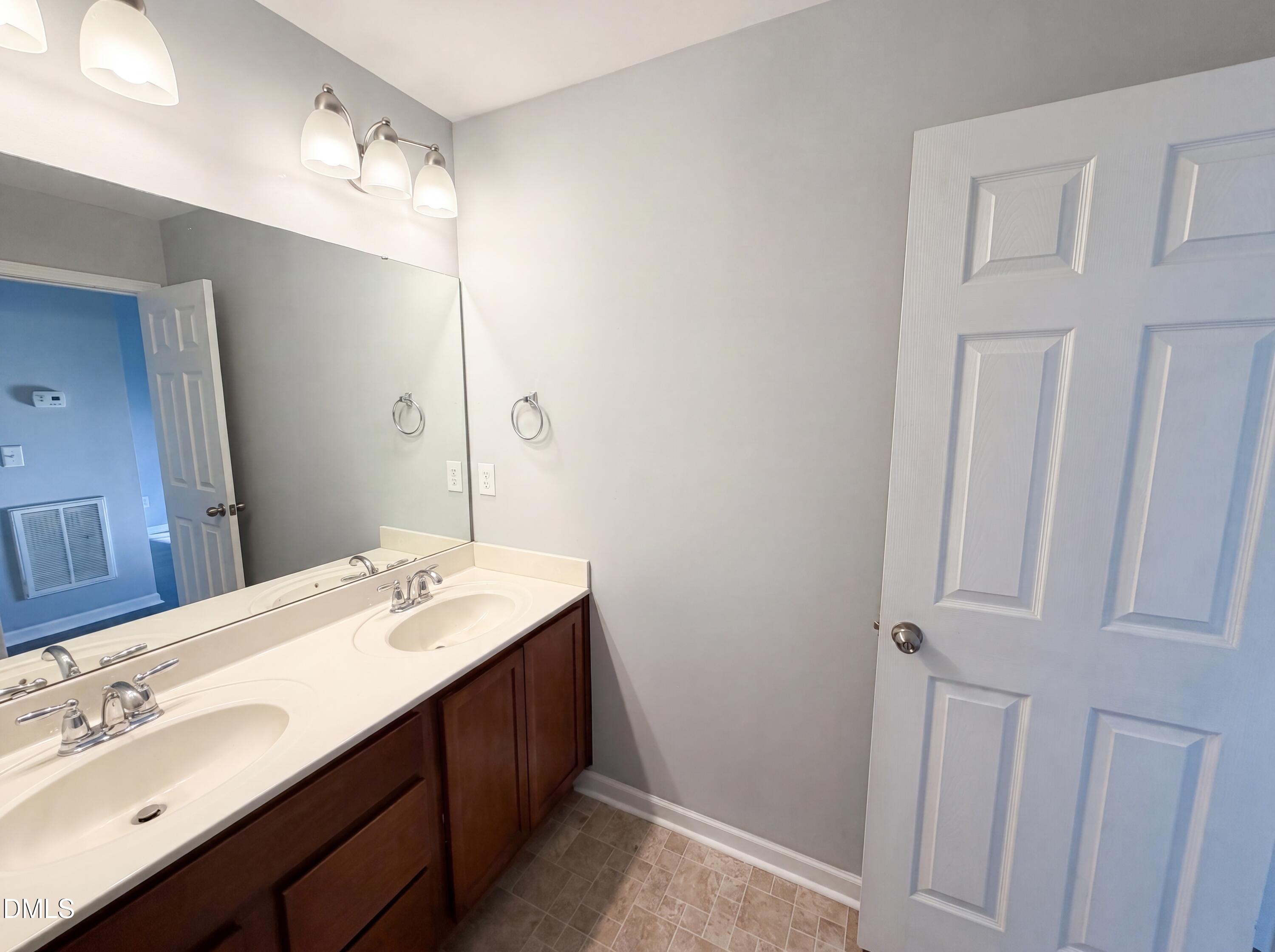 1121 Consortium Drive 114 Property Photo 12