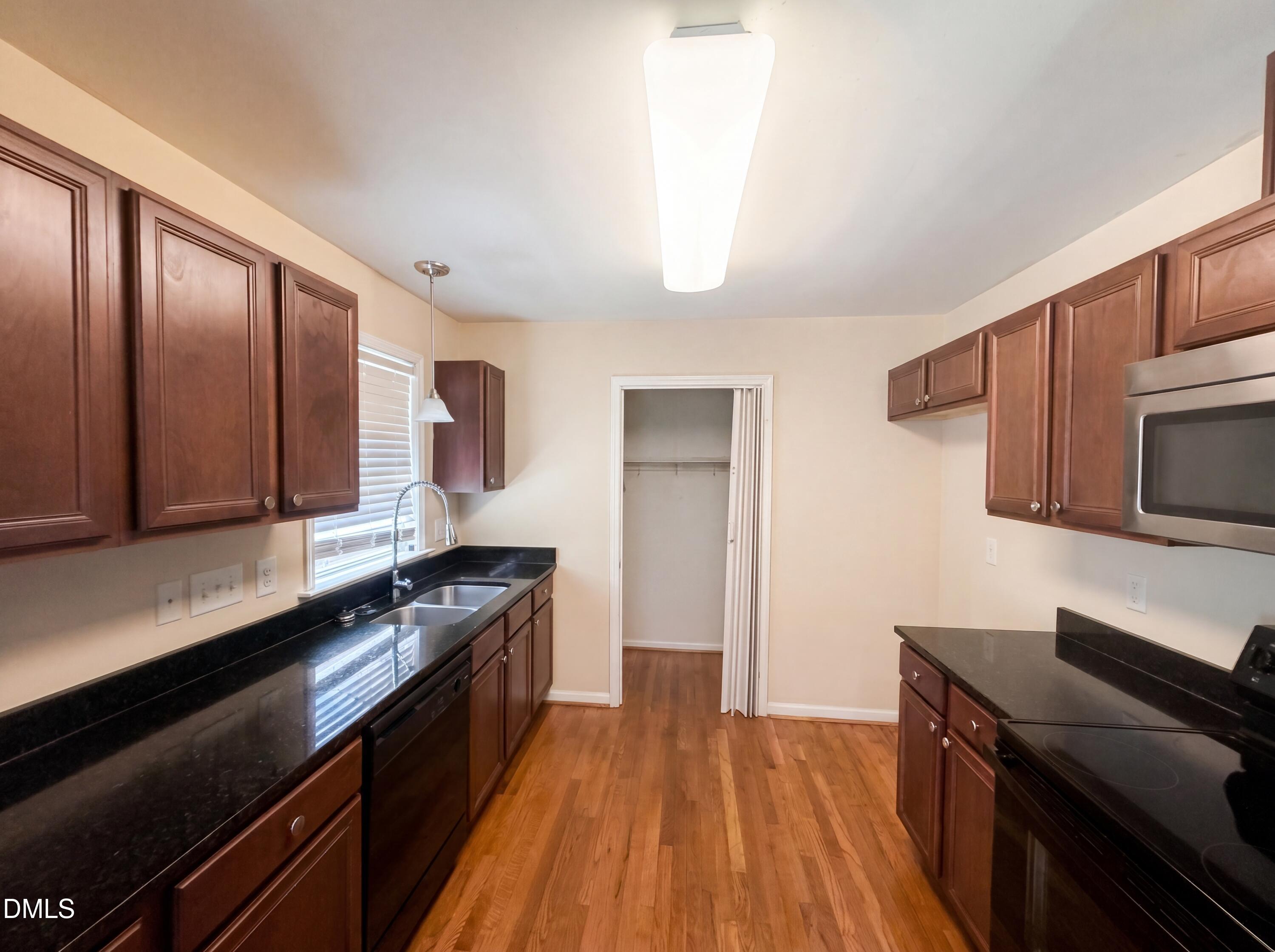 900 Dorothy Sanders Way Property Photo 2