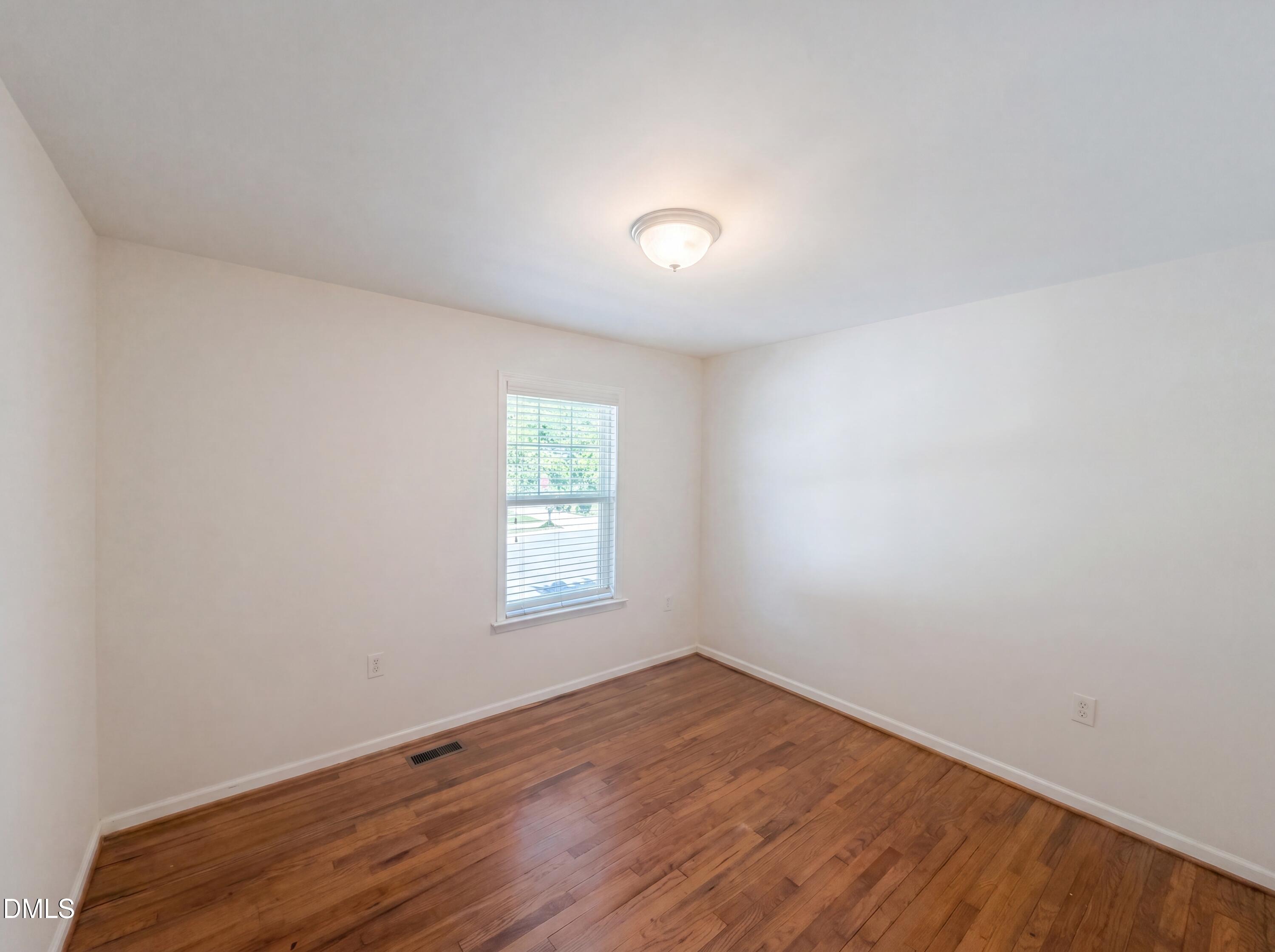 900 Dorothy Sanders Way Property Photo 7