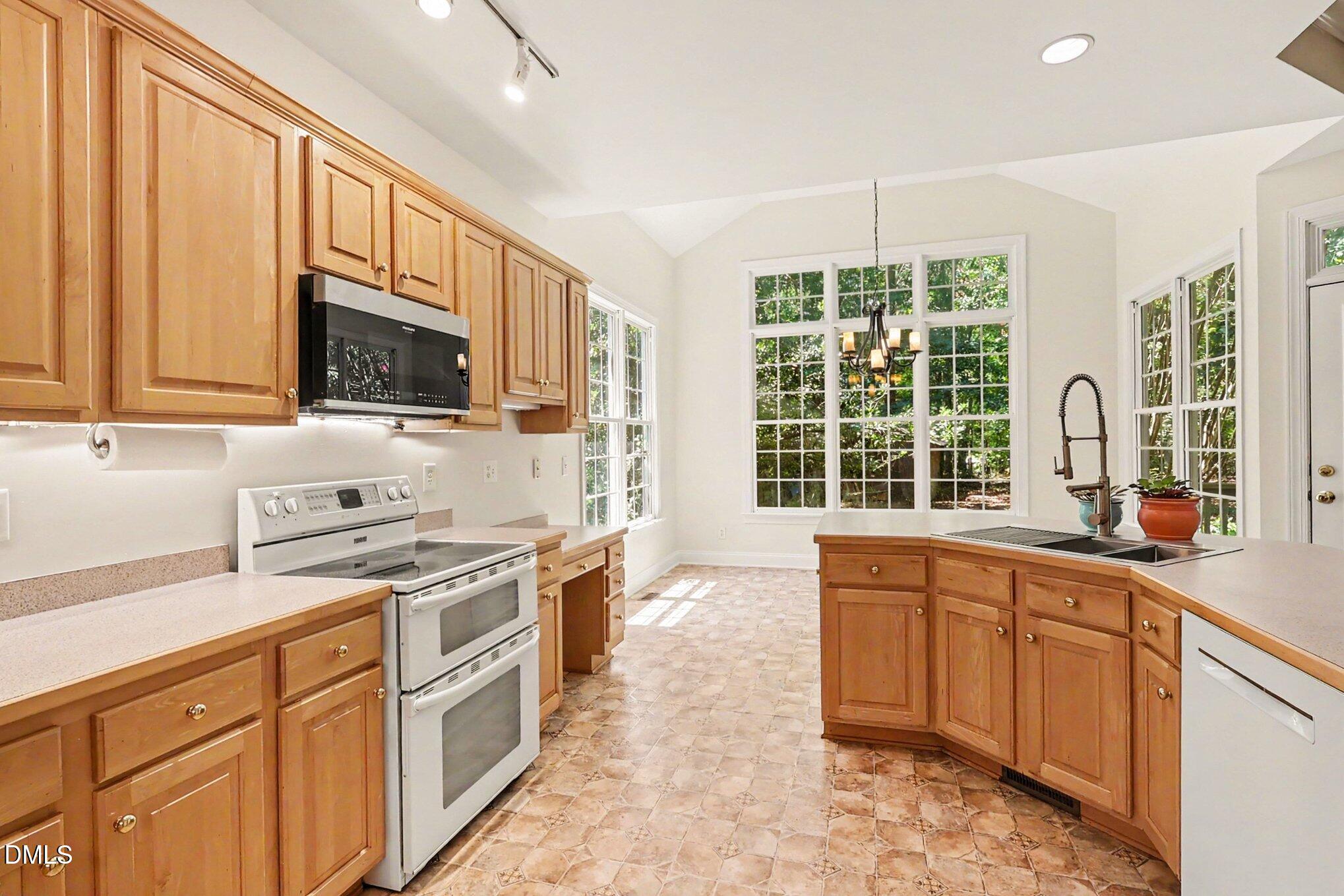16109 New Light Road Property Photo 12