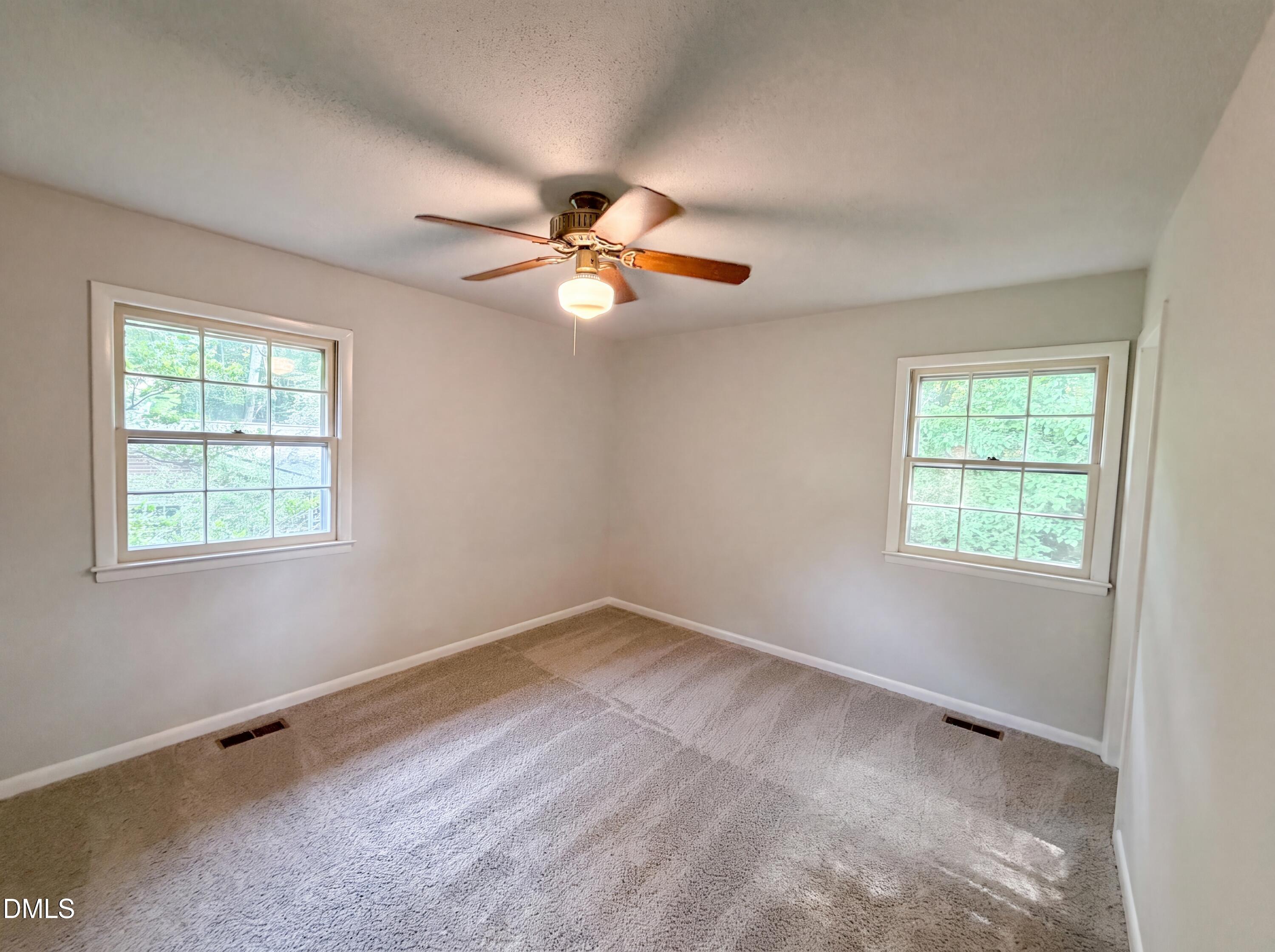 917 Hillview Drive Property Photo 8