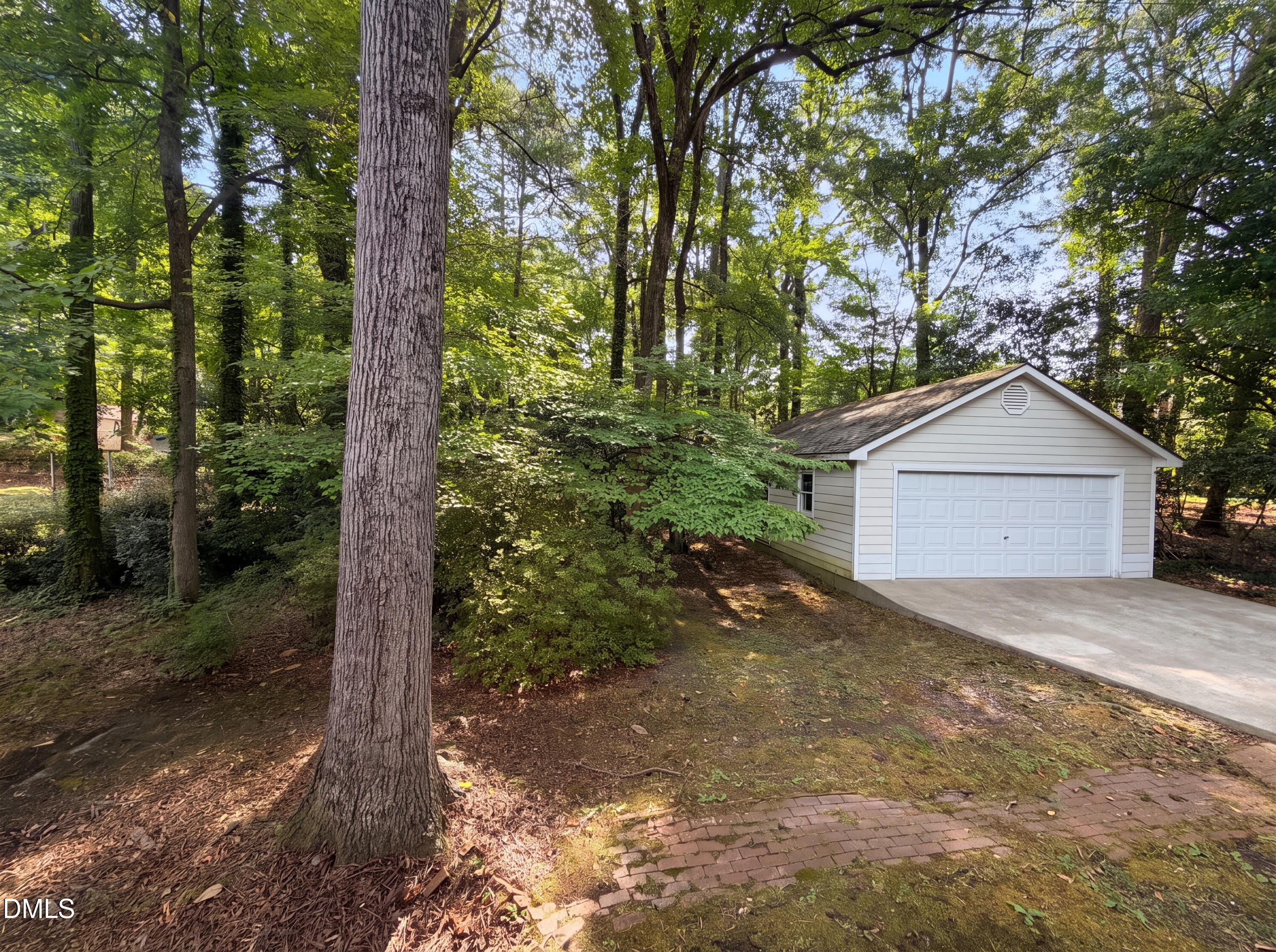 917 Hillview Drive Property Photo 15