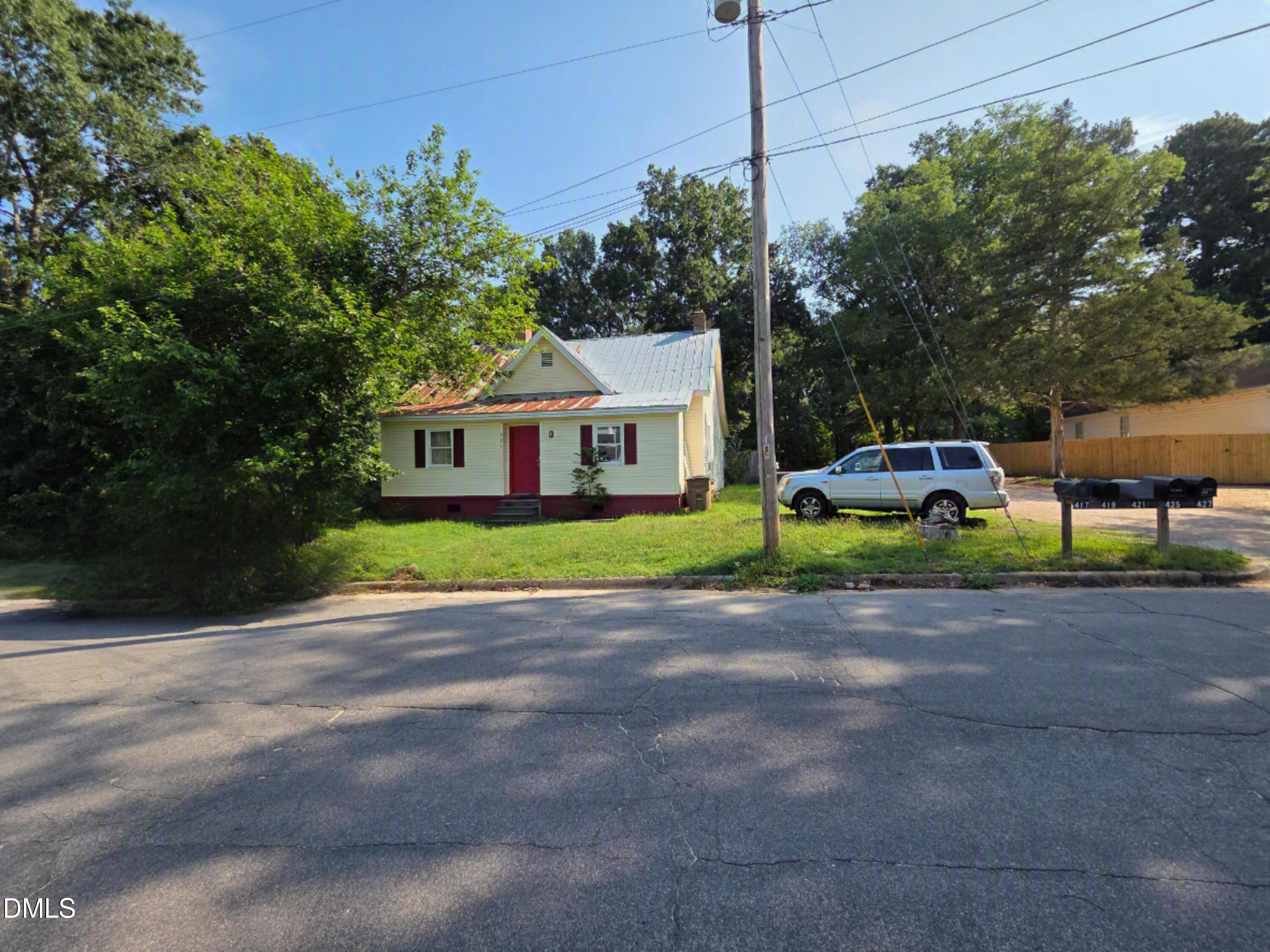 421 Pearce Avenue Property Photo 3