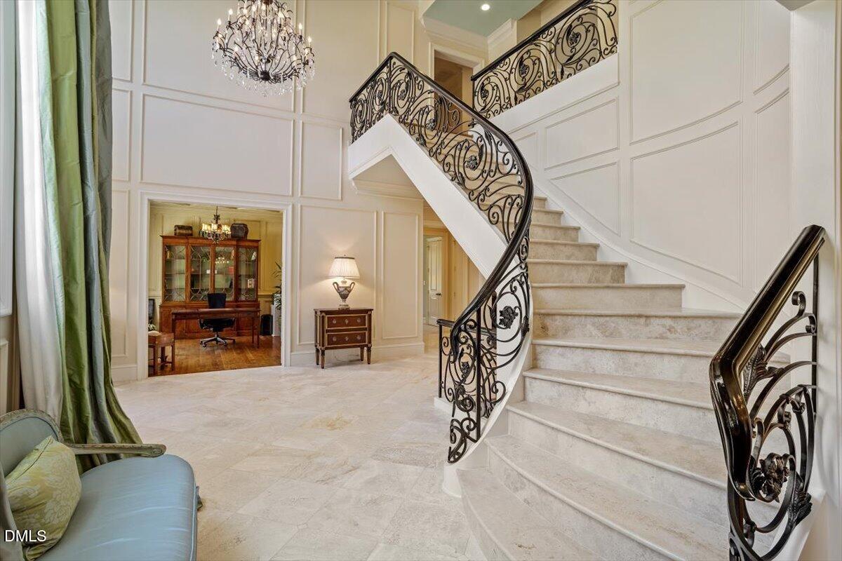 1015 Venetian Court Property Photo 12