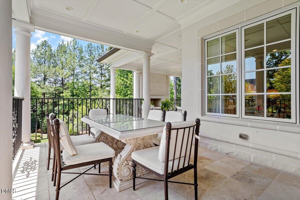 1015 Venetian Court Property Photo 44