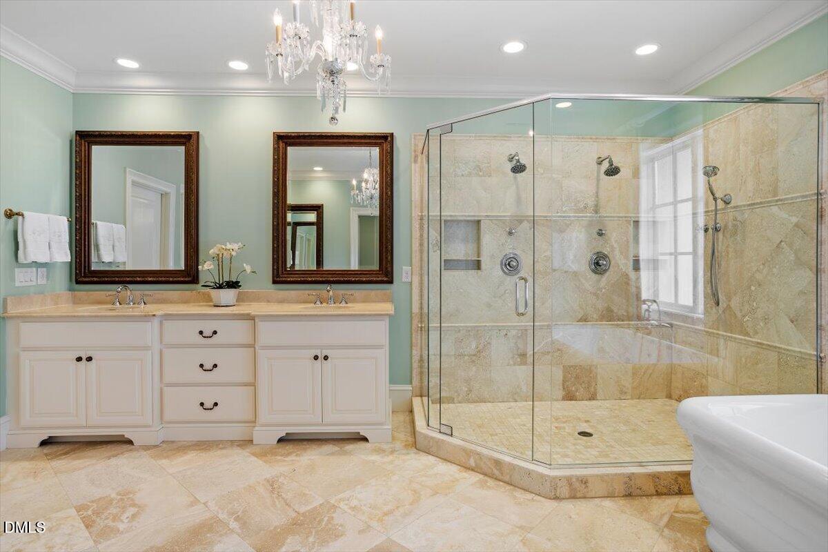 1015 Venetian Court Property Photo 52