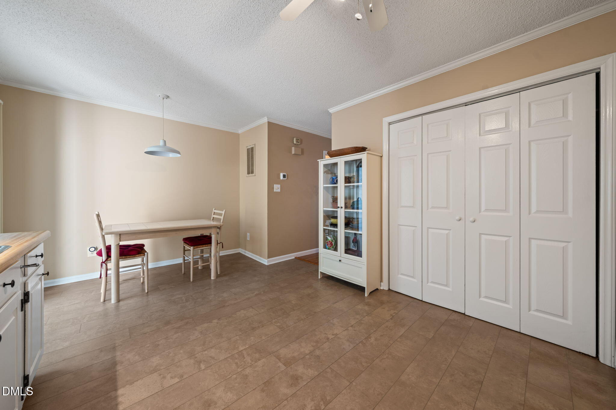 6575 English Oaks Drive Property Photo 7