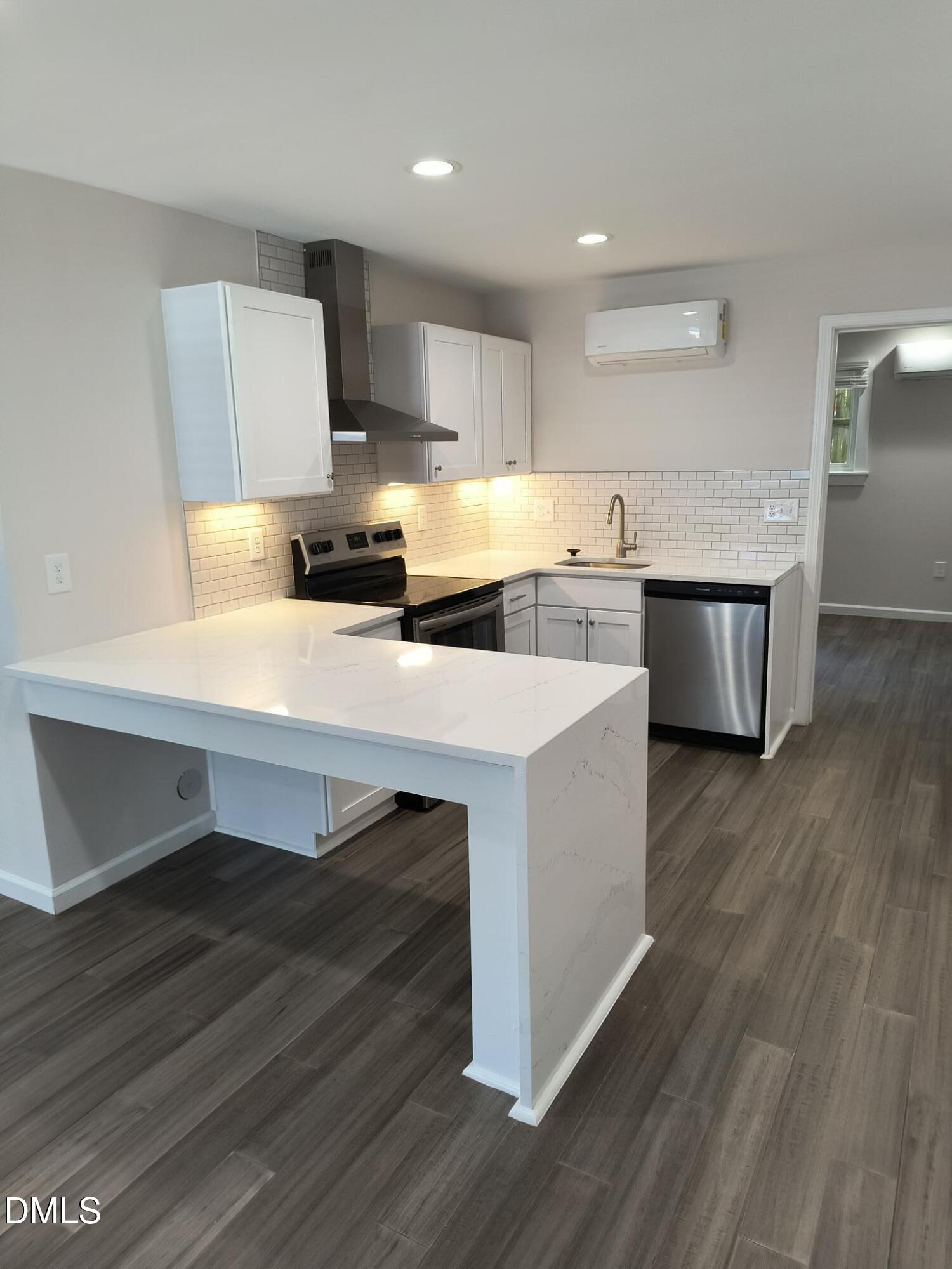 1309 Hudson Avenue B4 Property Photo 6