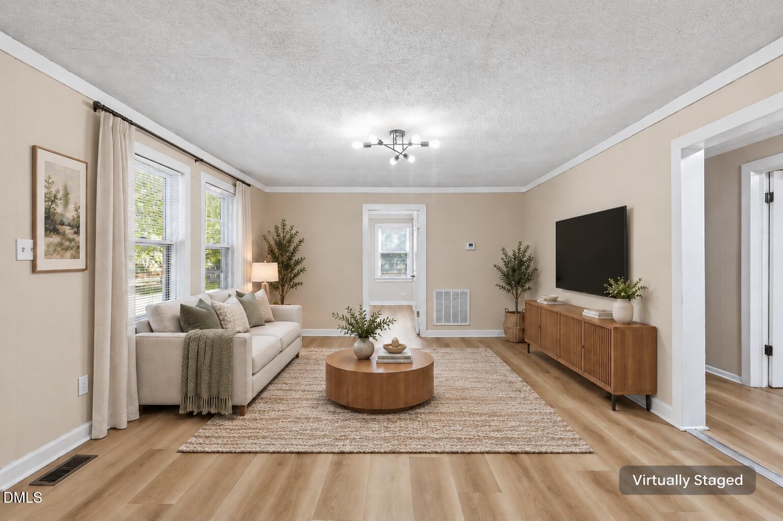 429 S Cross Street Property Photo 1