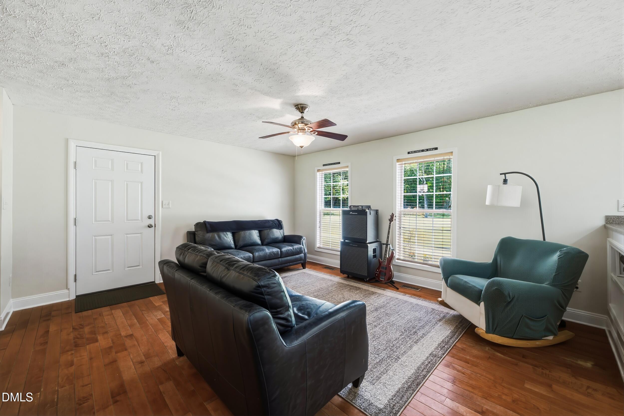 5901 Nicks Road Property Photo 8