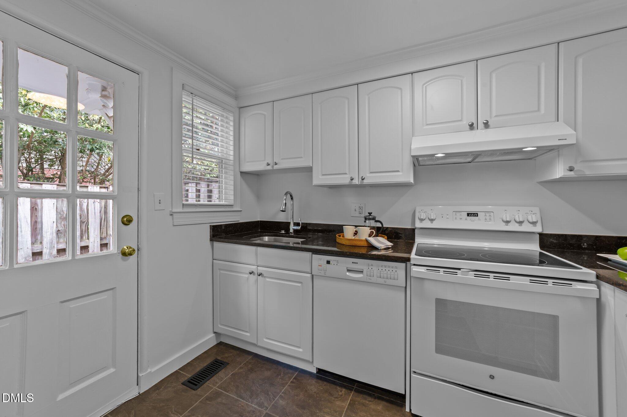 1103 Nichols Drive Property Photo 26