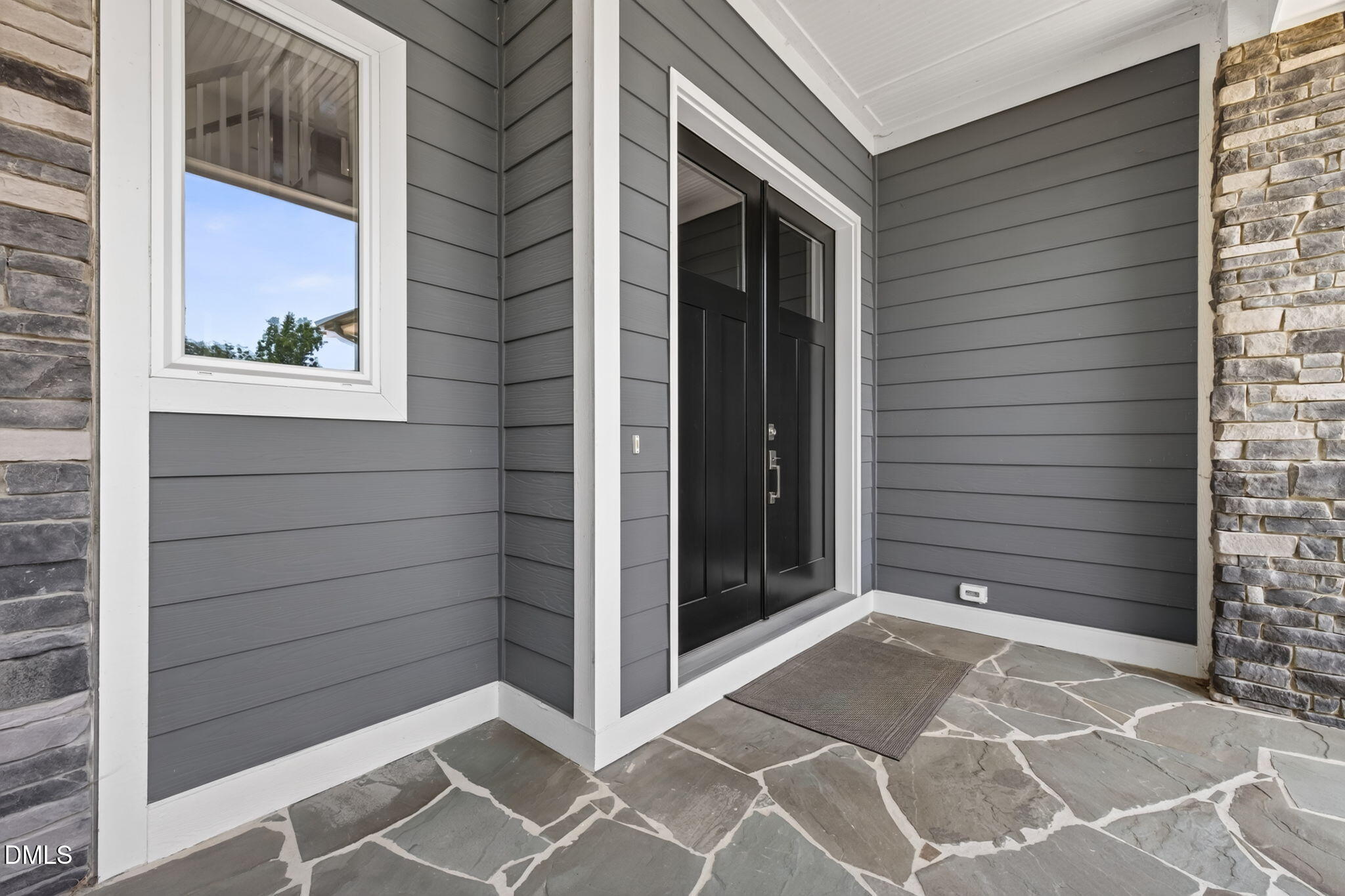 58 Arrezzo Drive Property Photo 3