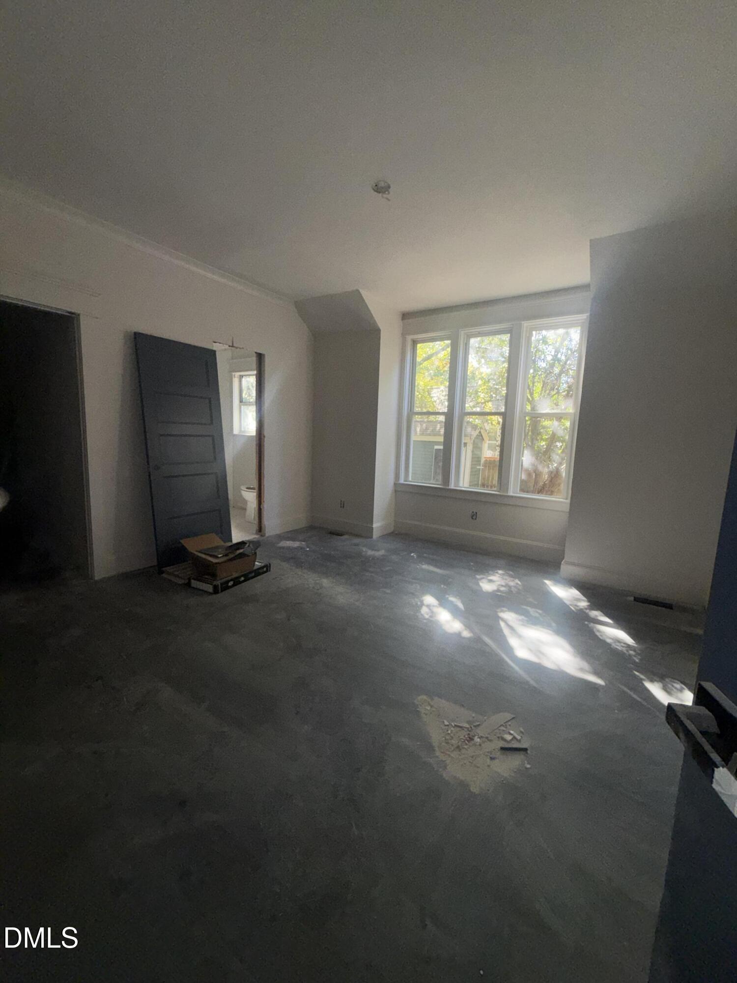 6004 Sentinel Drive Property Photo 3