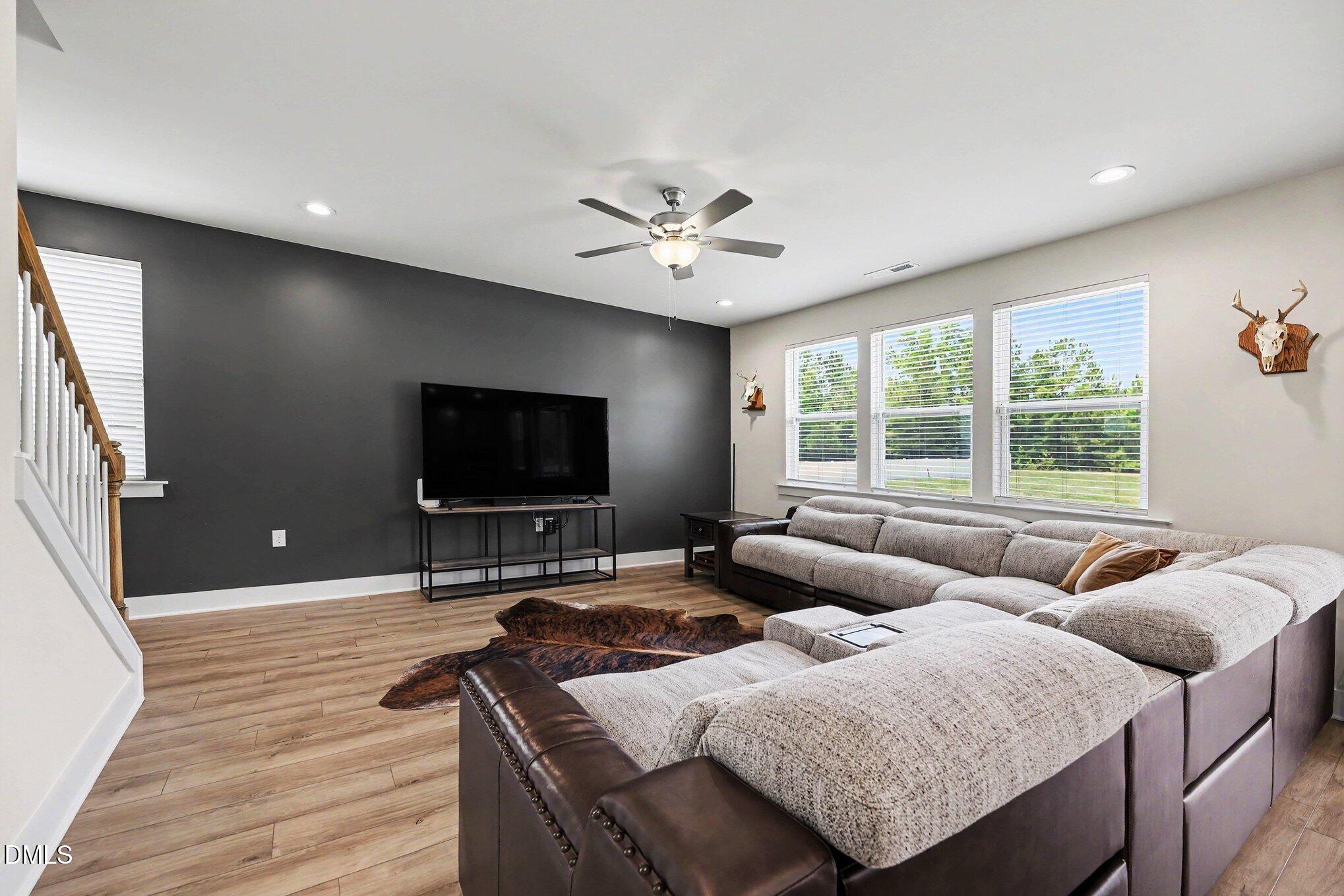 351 Fast Pitch Lane Property Photo 8