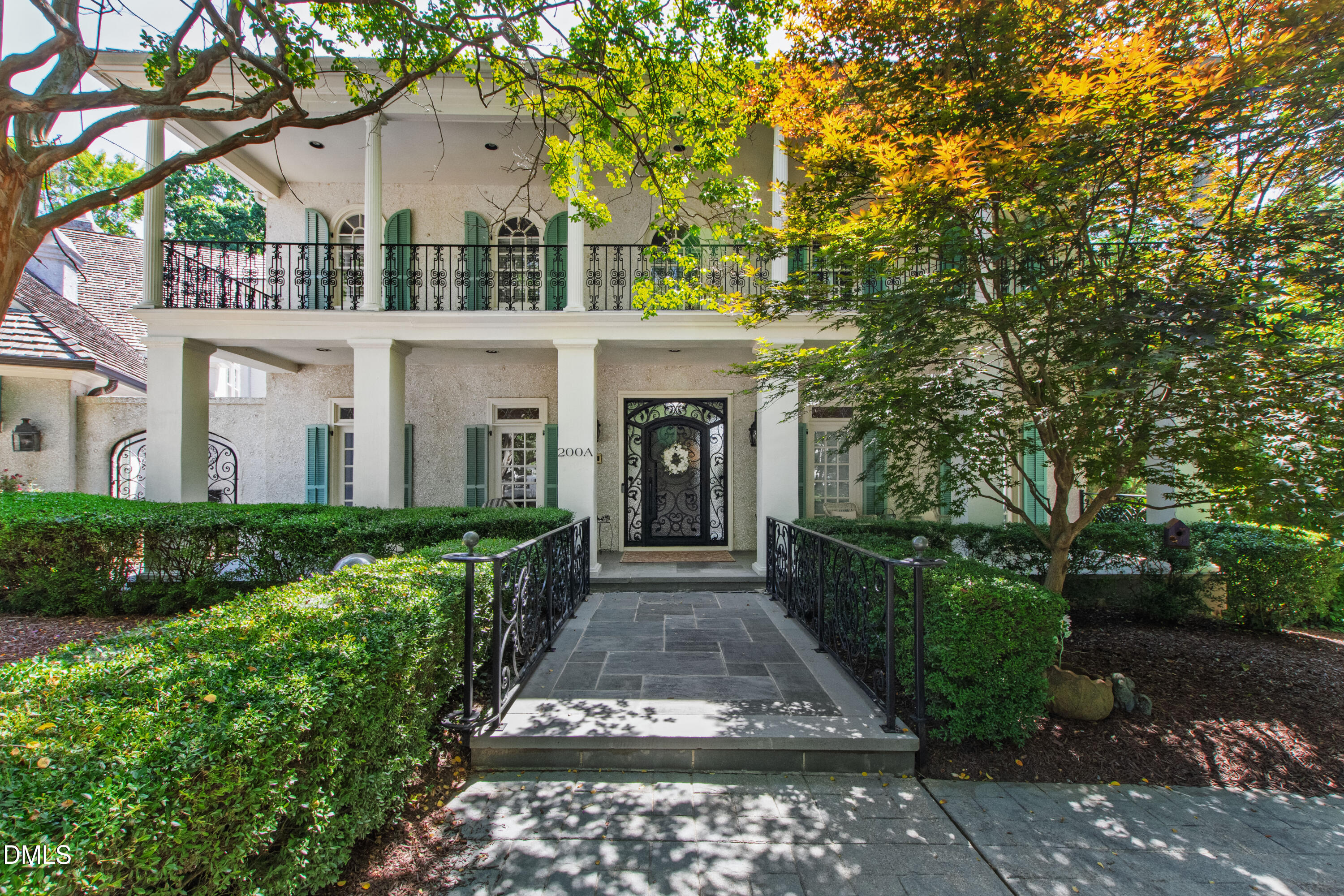 200 Edinburgh Drive A Property Photo 2
