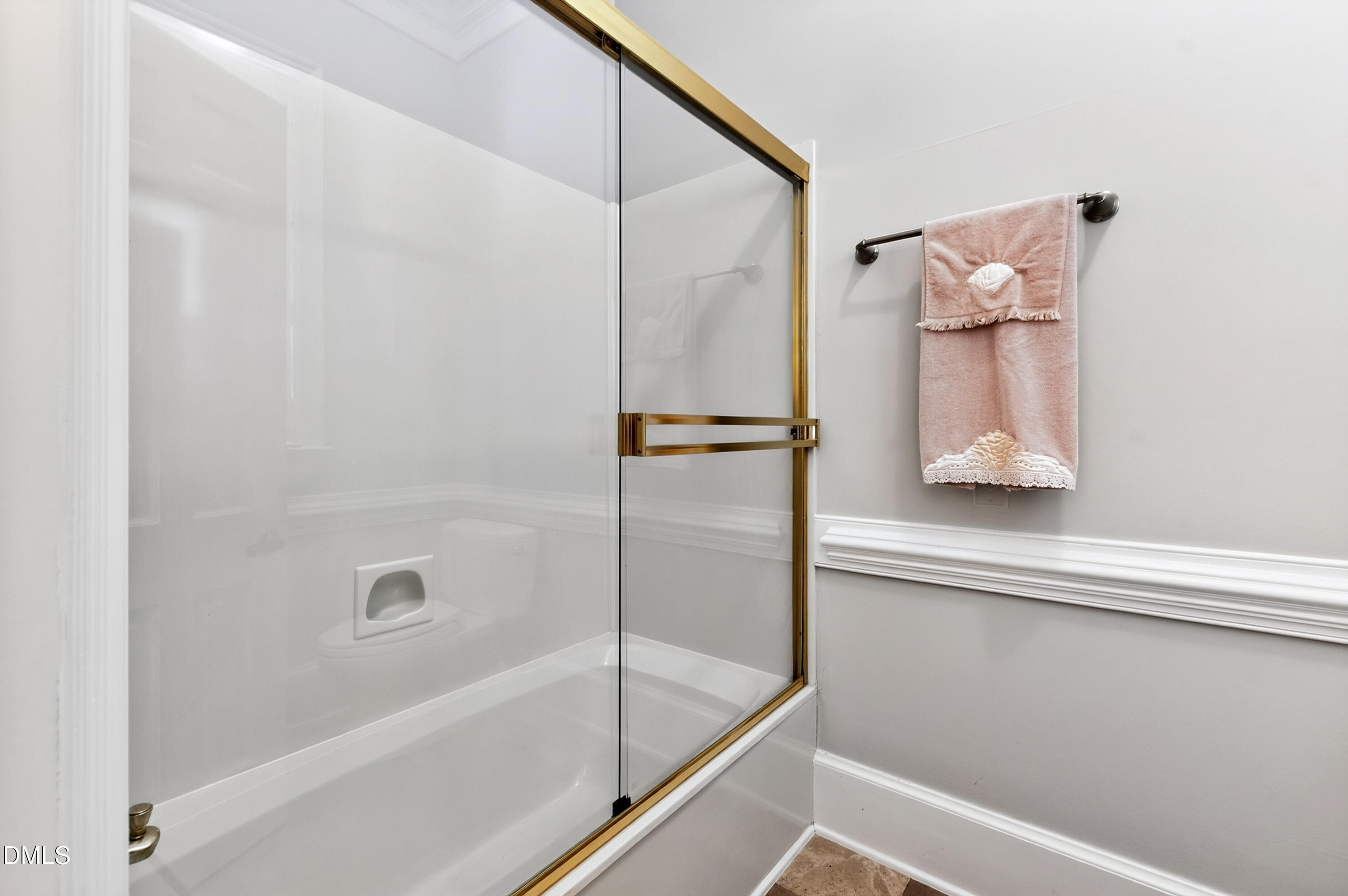 200 Edinburgh Drive A Property Photo 15