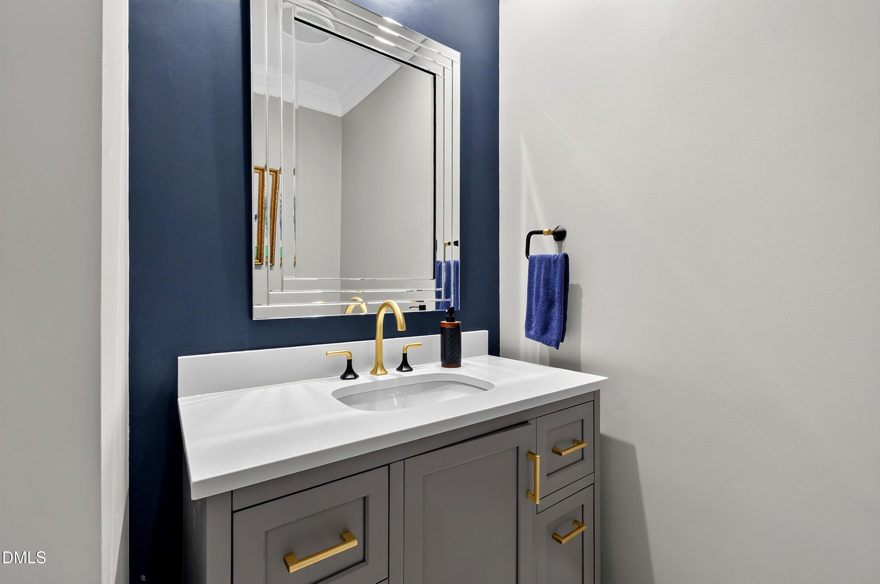 200 Edinburgh Drive A Property Photo 58
