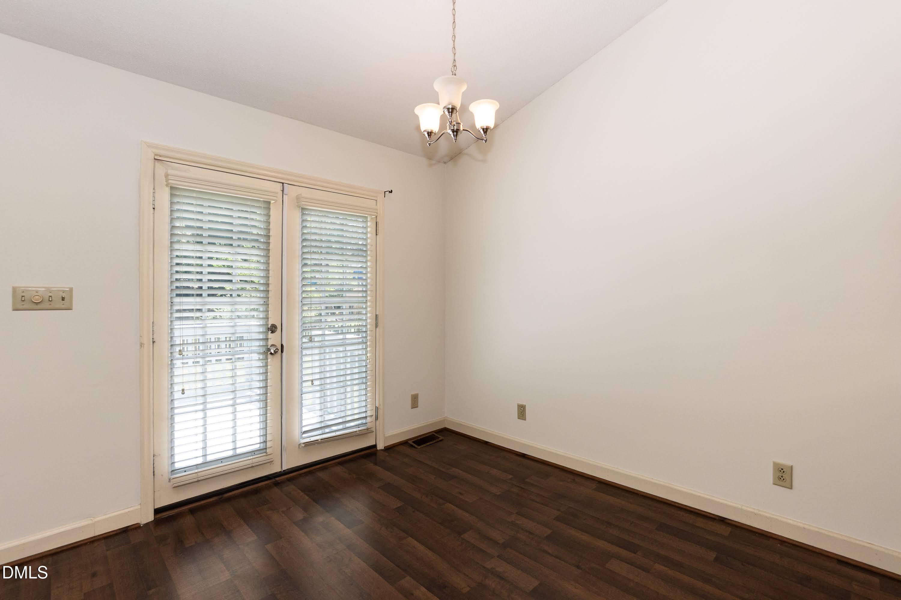 5604 Spring Pines Way Property Photo 5