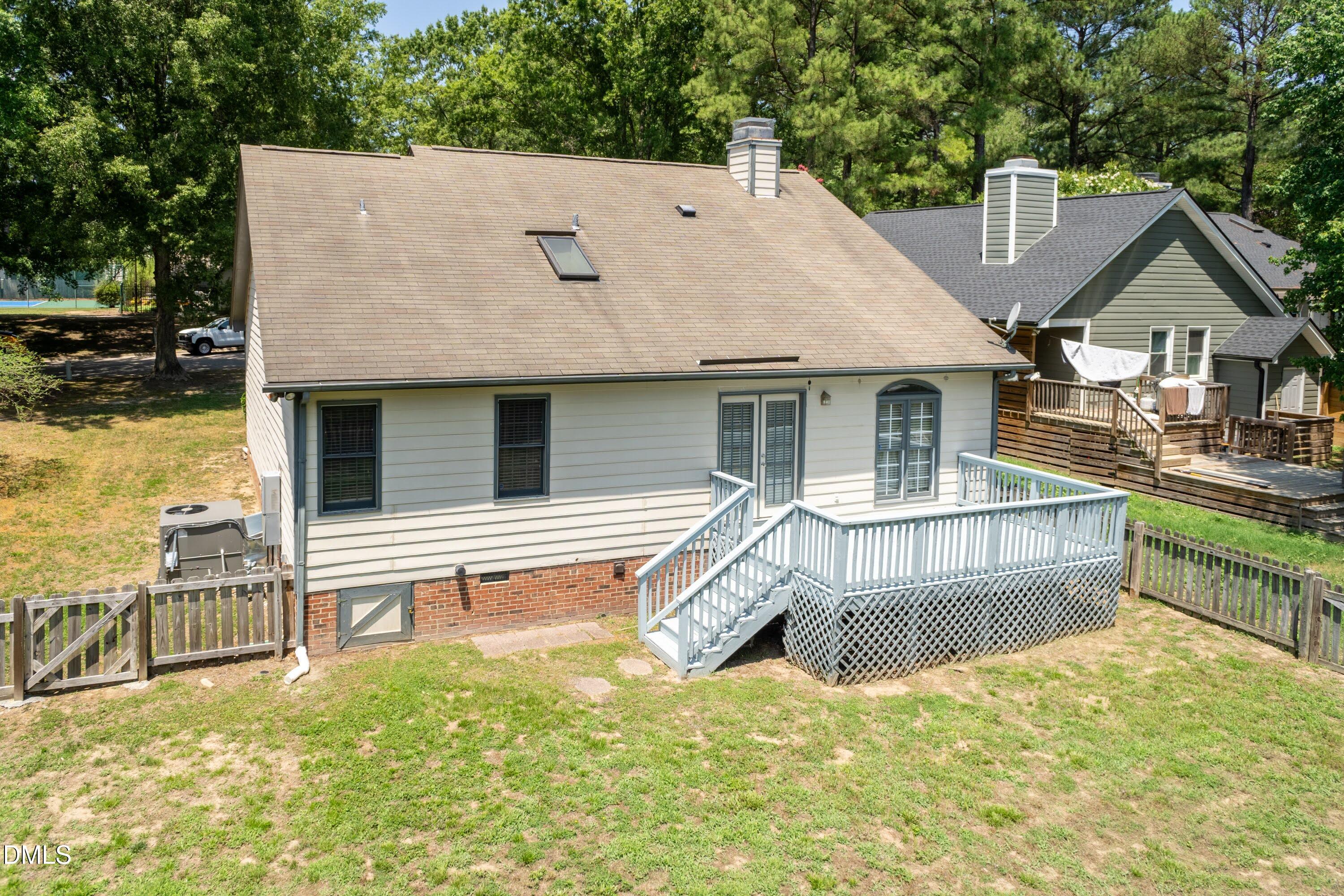 5604 Spring Pines Way Property Photo 18