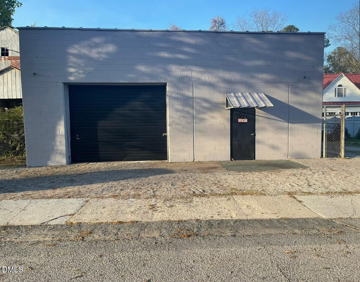 213 E Main Street Property Photo 1