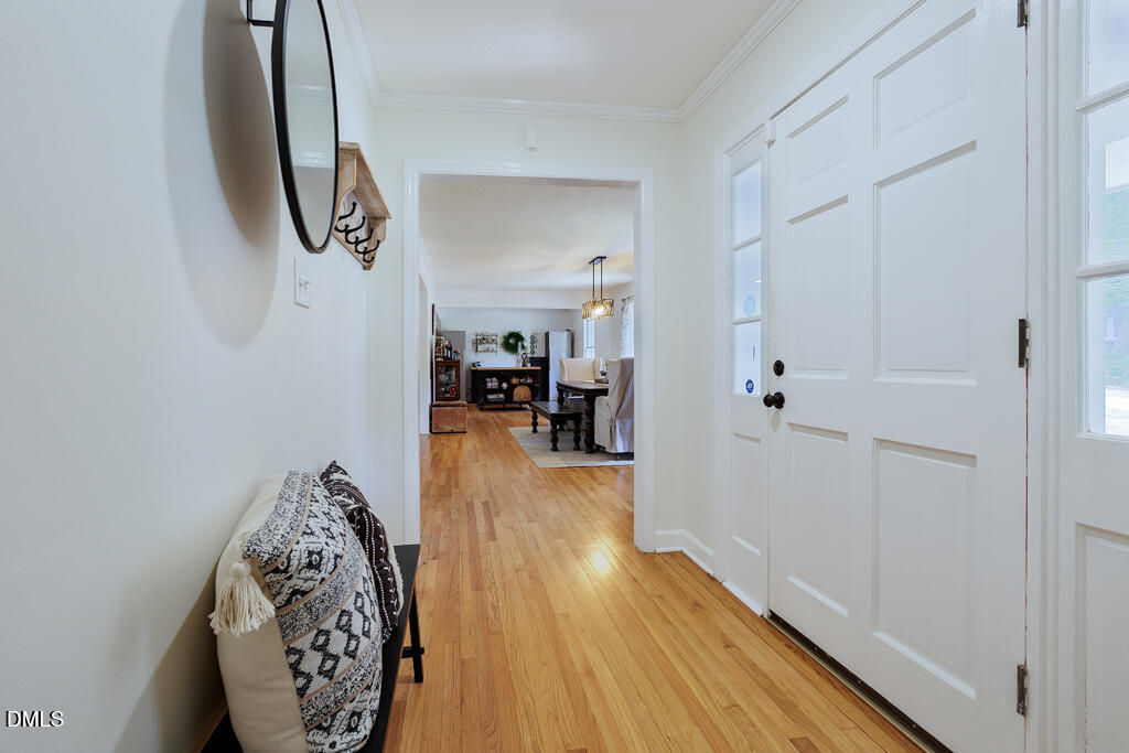 1901 Hillock Drive Property Photo 2