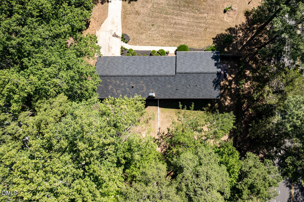 1901 Hillock Drive Property Photo 9