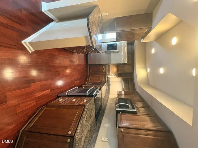 720 Bilyeu Street 301 Property Photo 8