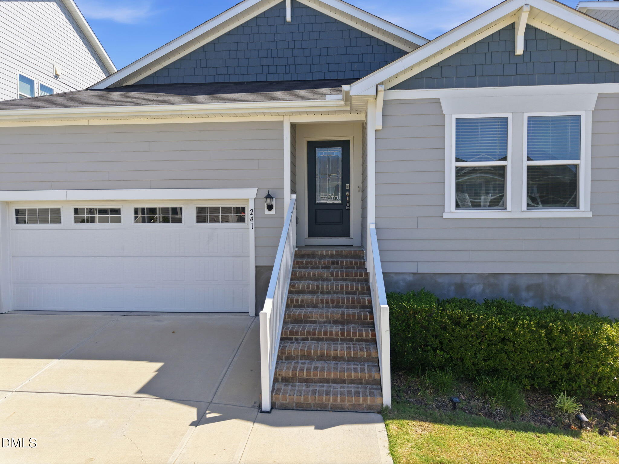 241 Steer Street Property Photo 3