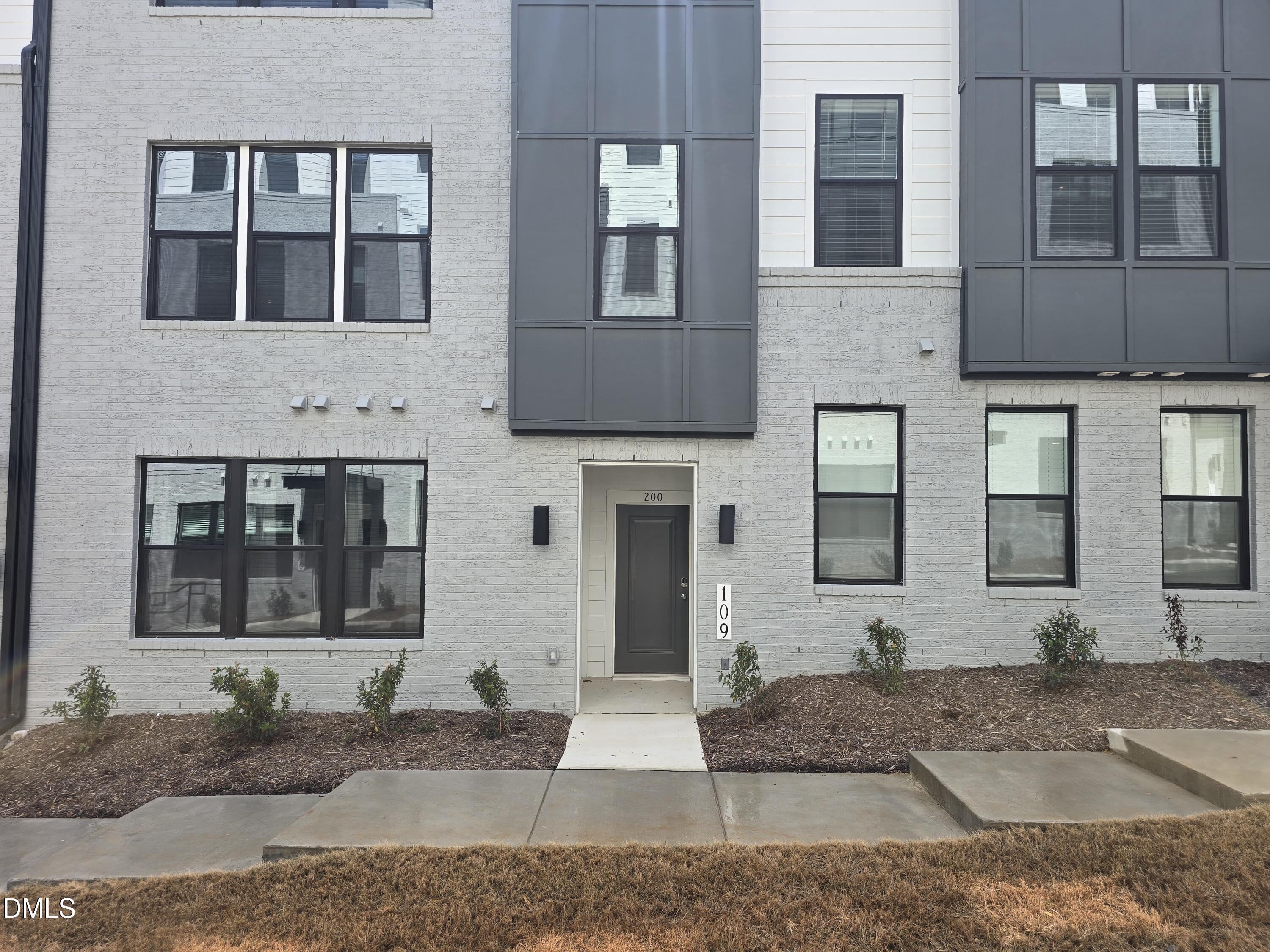 109 Ailey Brook Way 200 Property Photo 1