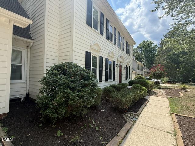 4909 Fortunes Ridge Drive Property Photo 3
