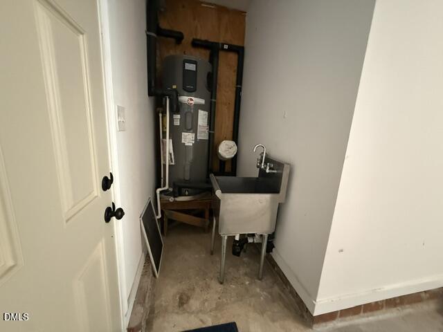 4909 Fortunes Ridge Drive Property Photo 18