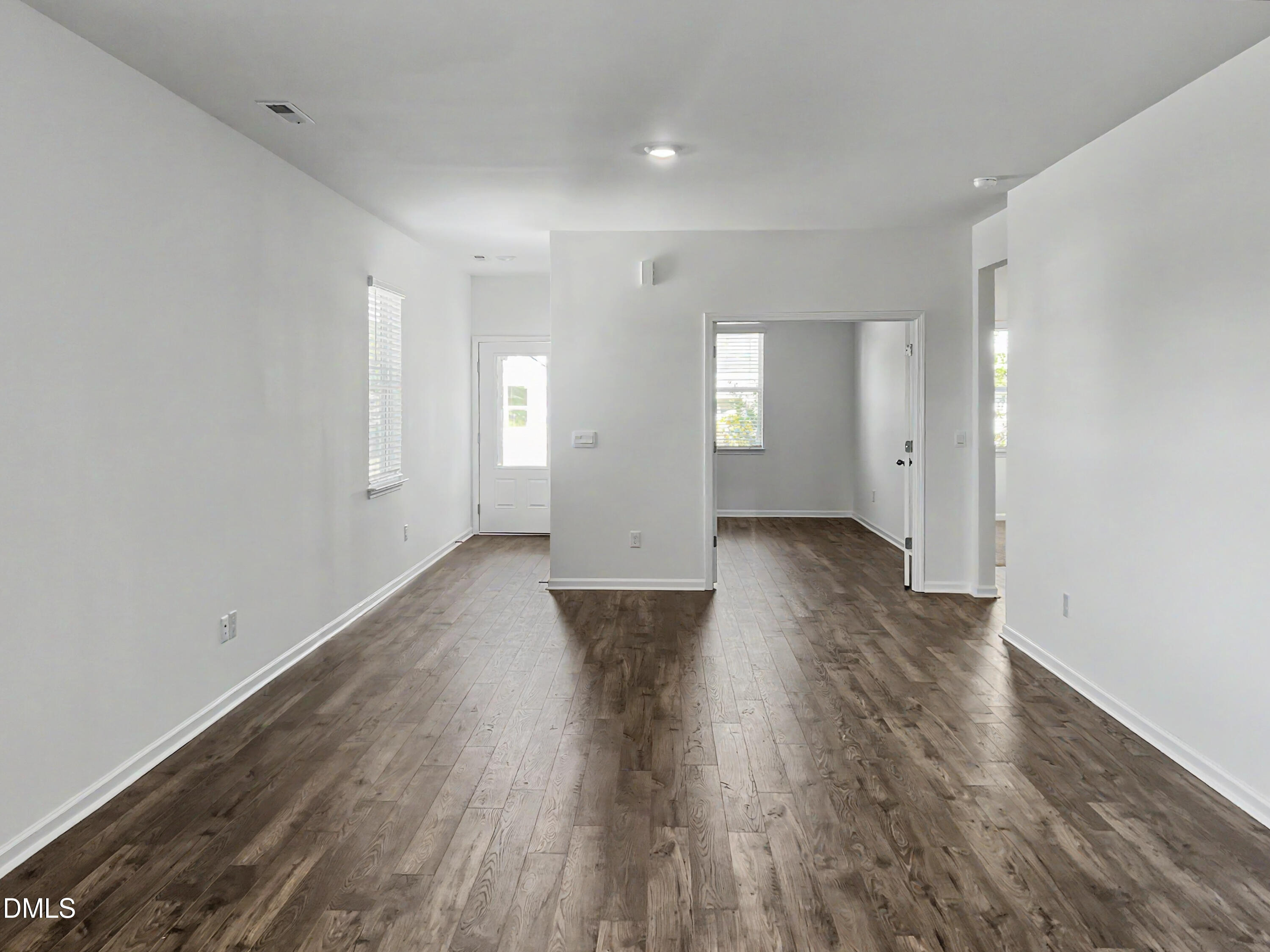 1404 Jasmine View Way Property Photo 3