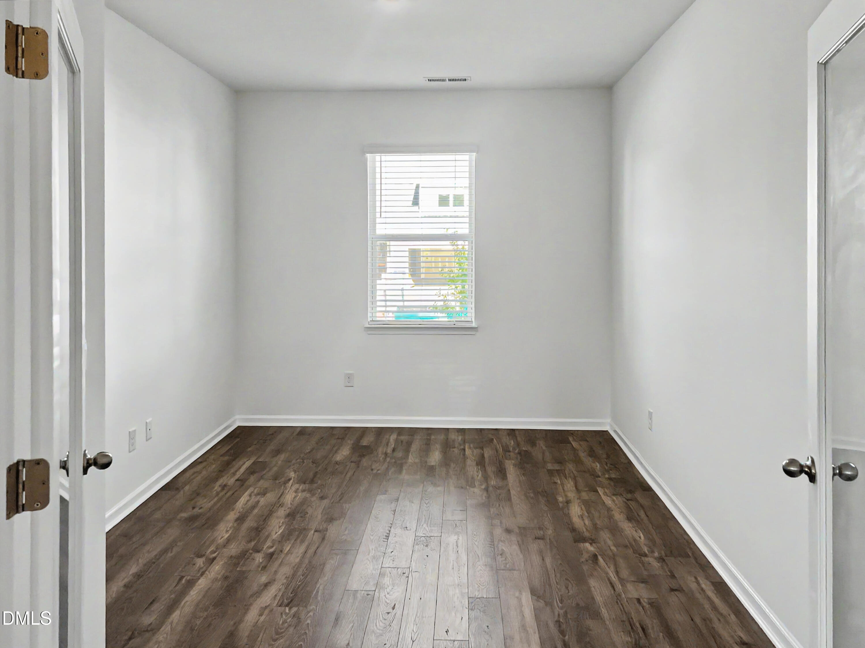 1404 Jasmine View Way Property Photo 10
