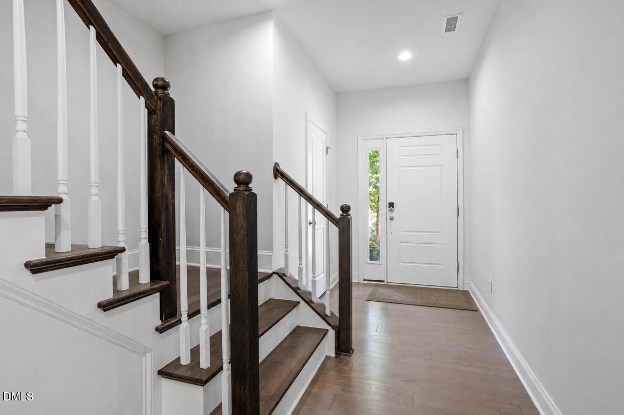 205 Castien Cove Place Property Photo 4