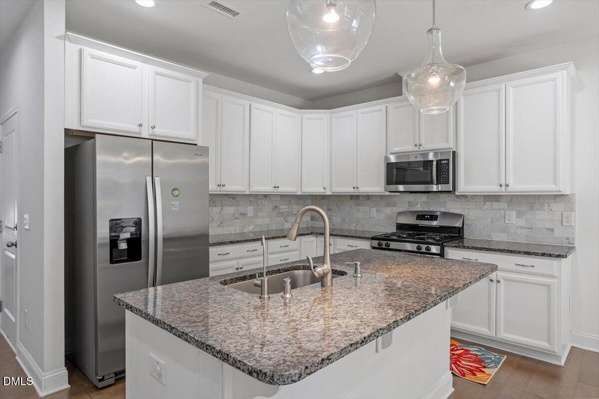 205 Castien Cove Place Property Photo 11