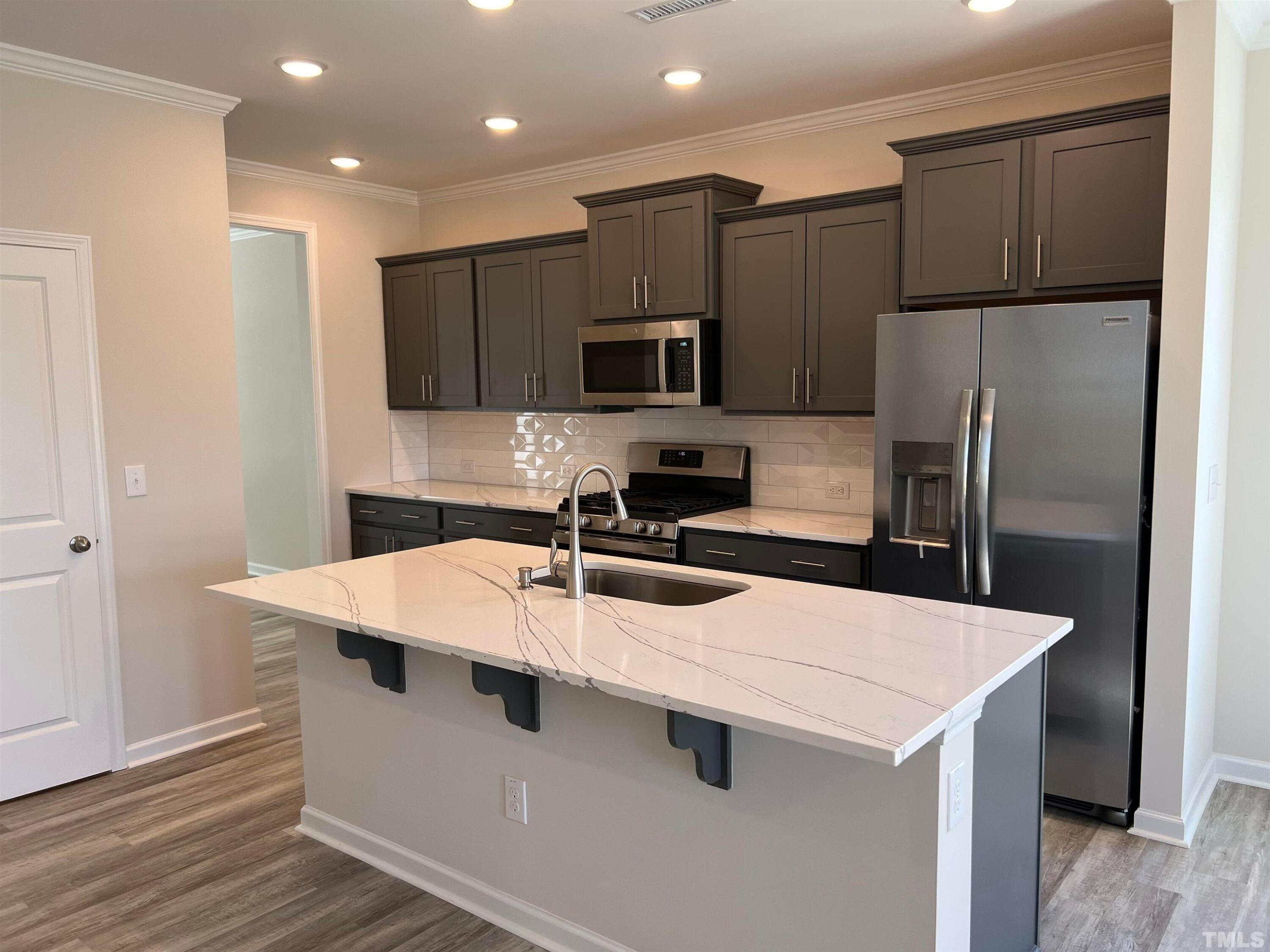 248 Streamliner Boulevard Property Photo 2