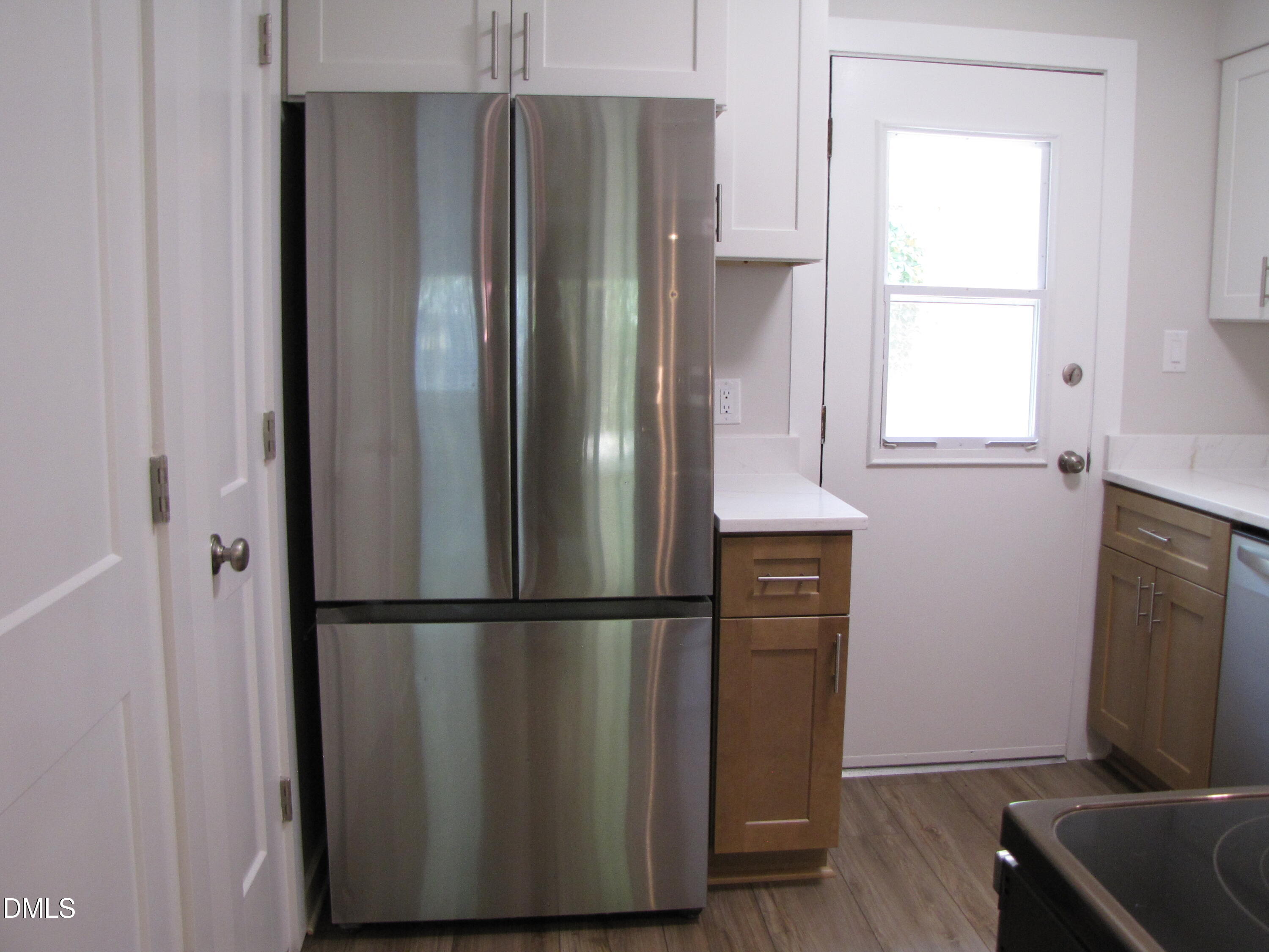 220 Elizabeth Street Apt B2 Property Photo 8