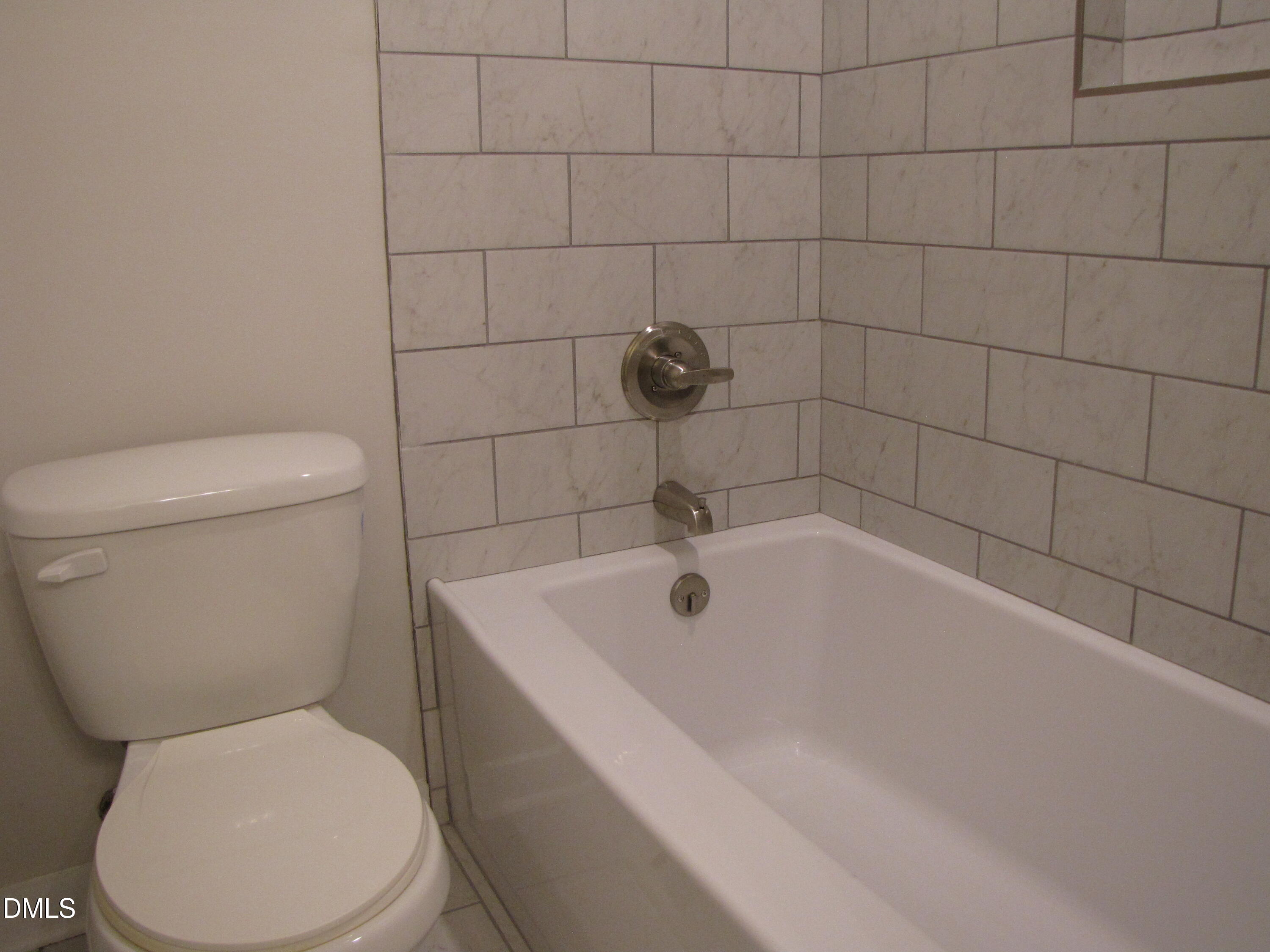 220 Elizabeth Street Apt B2 Property Photo 11