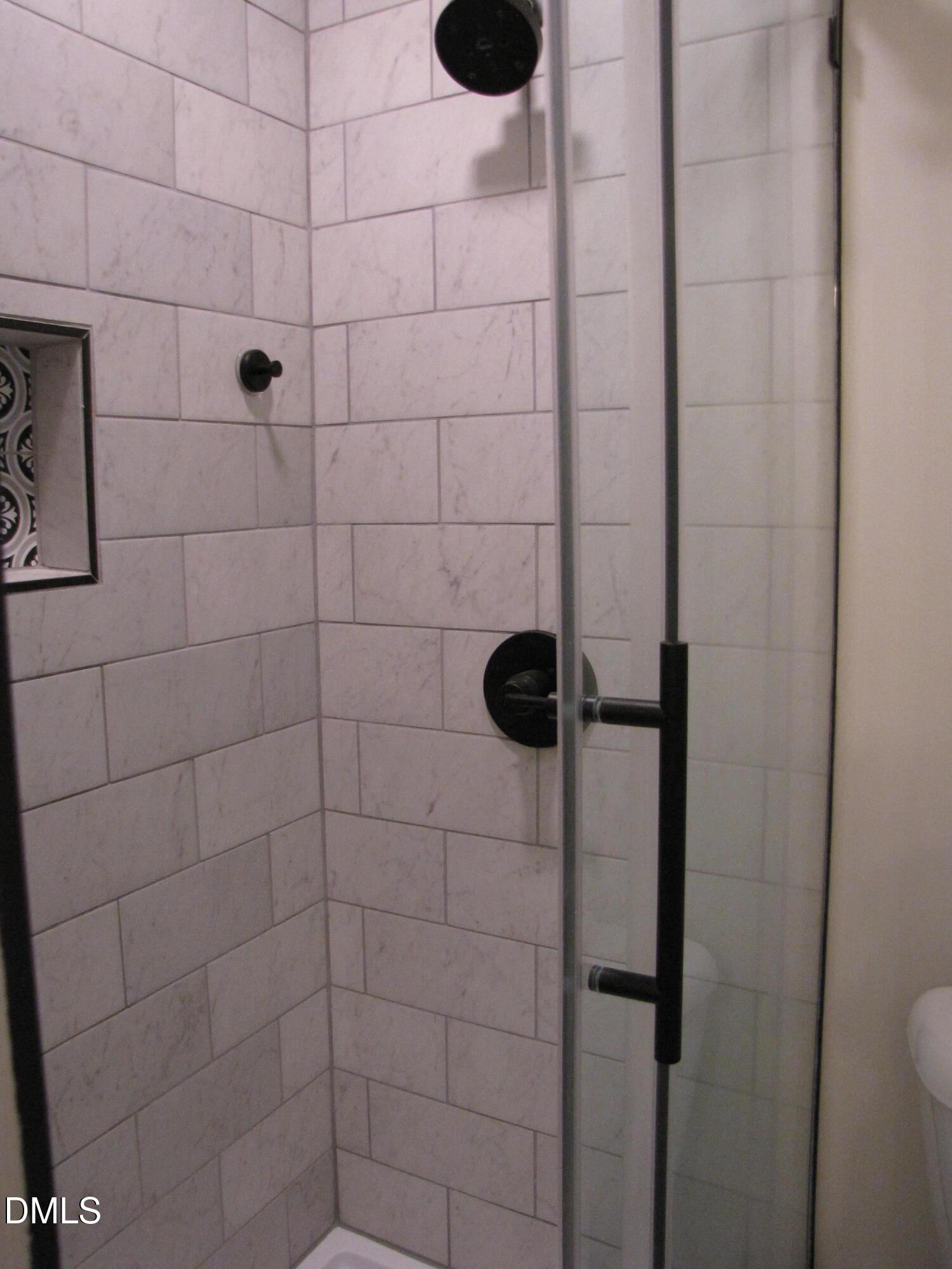220 Elizabeth Street Apt B2 Property Photo 15