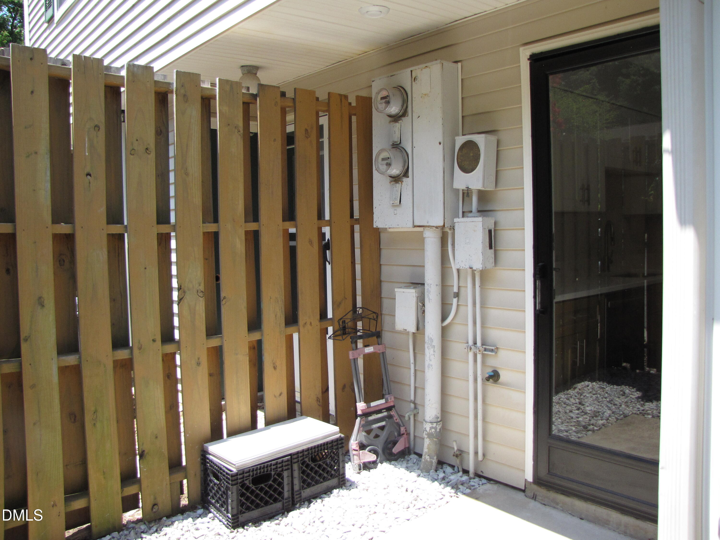 220 Elizabeth Street Apt B2 Property Photo 17