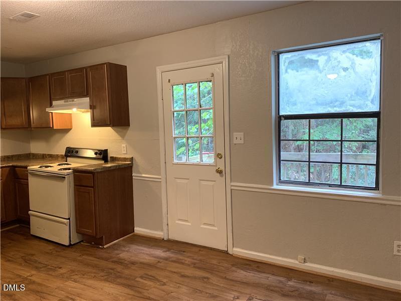1427 Cherrycrest Drive Property Photo 5