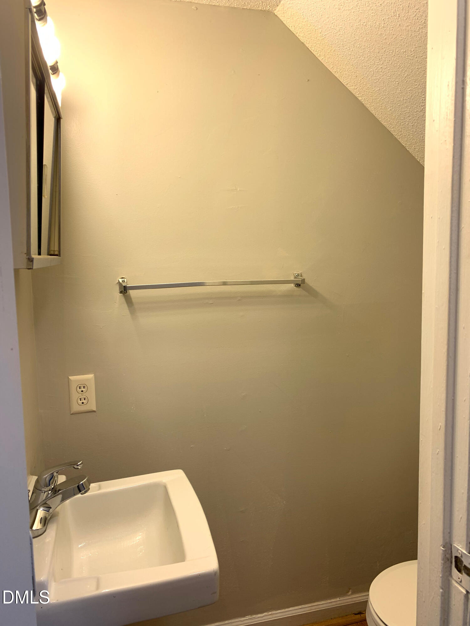 1427 Cherrycrest Drive Property Photo 8