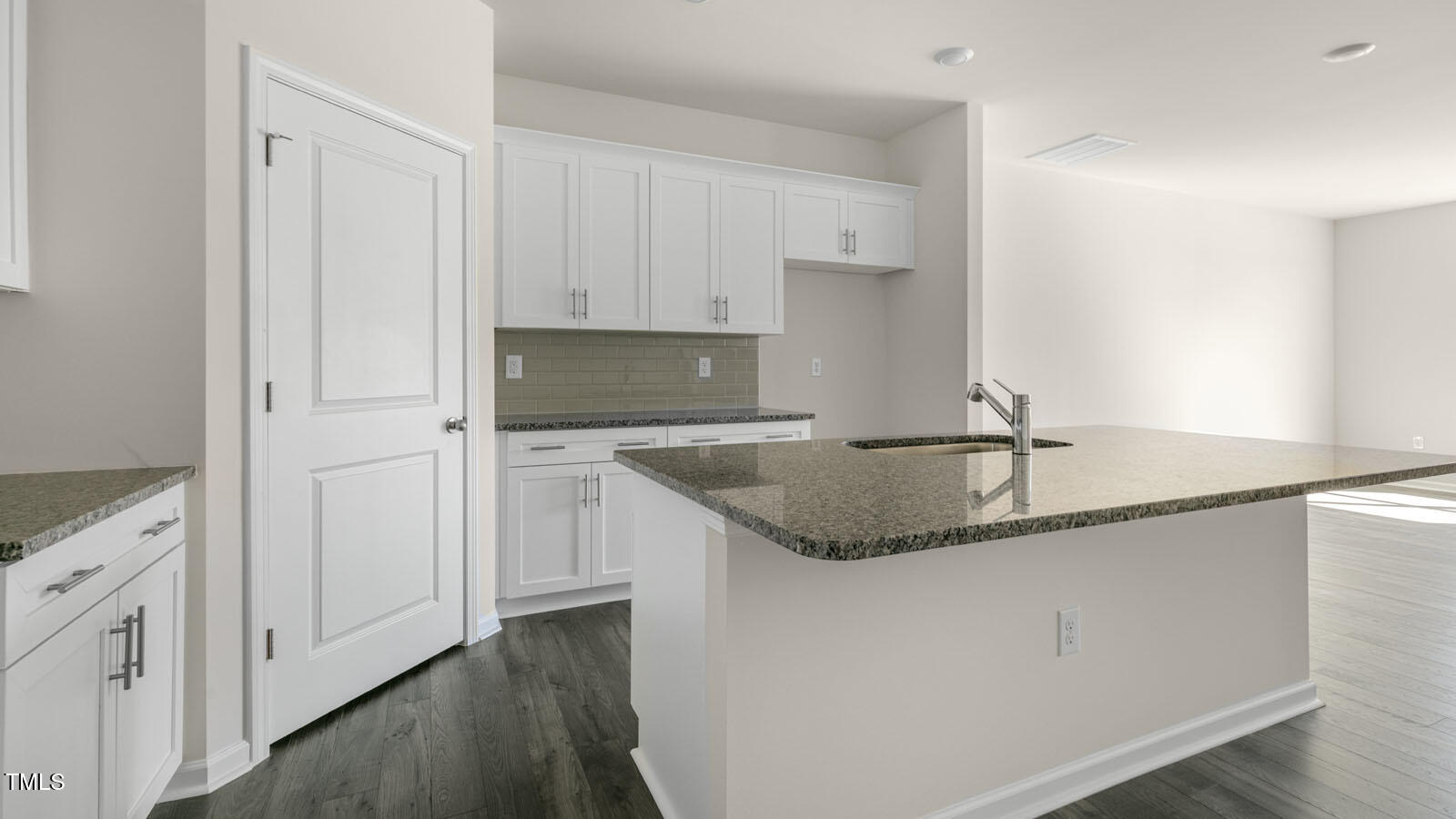 931 Sculptor Street Property Photo 5