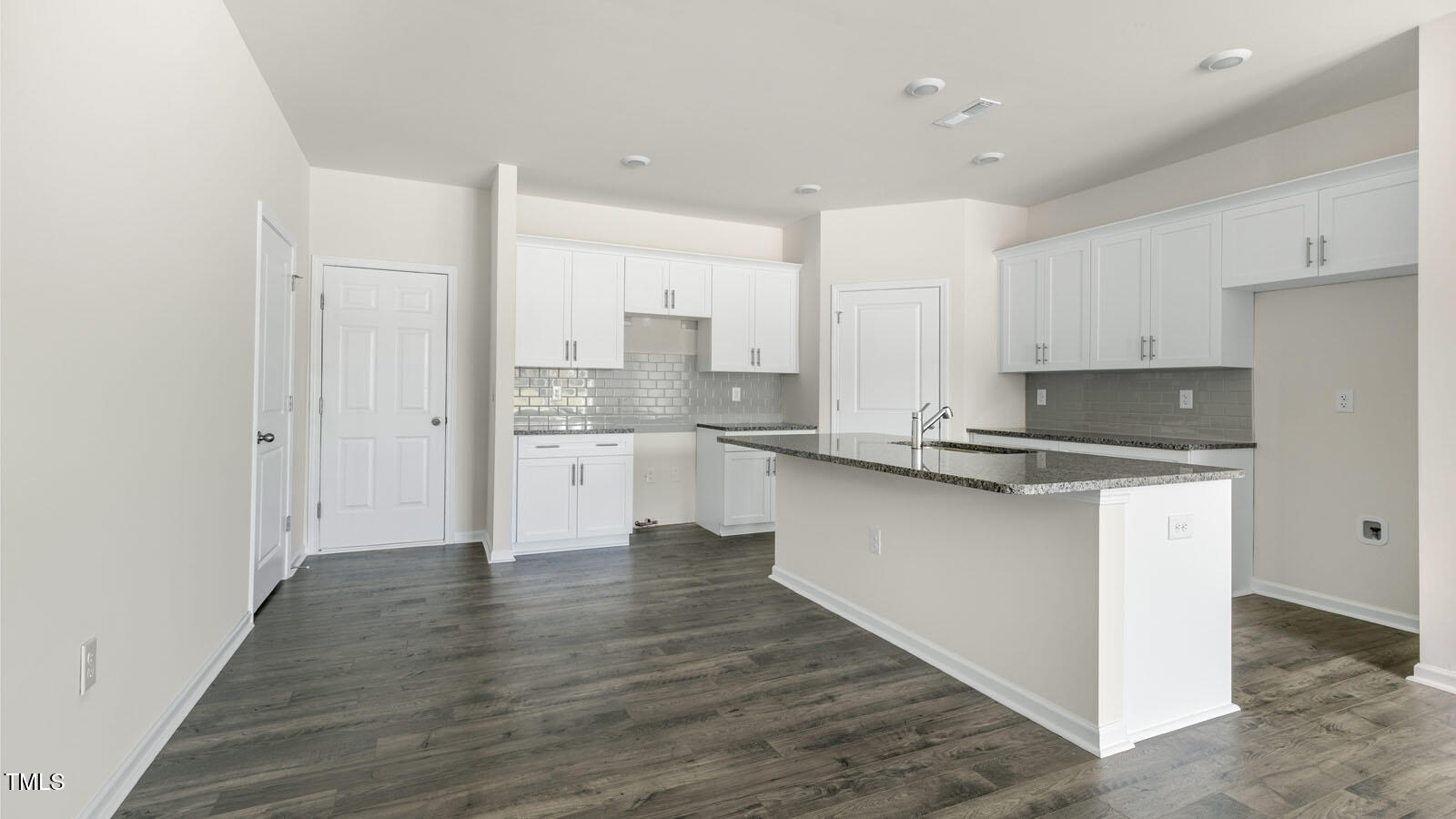 931 Sculptor Street Property Photo 8