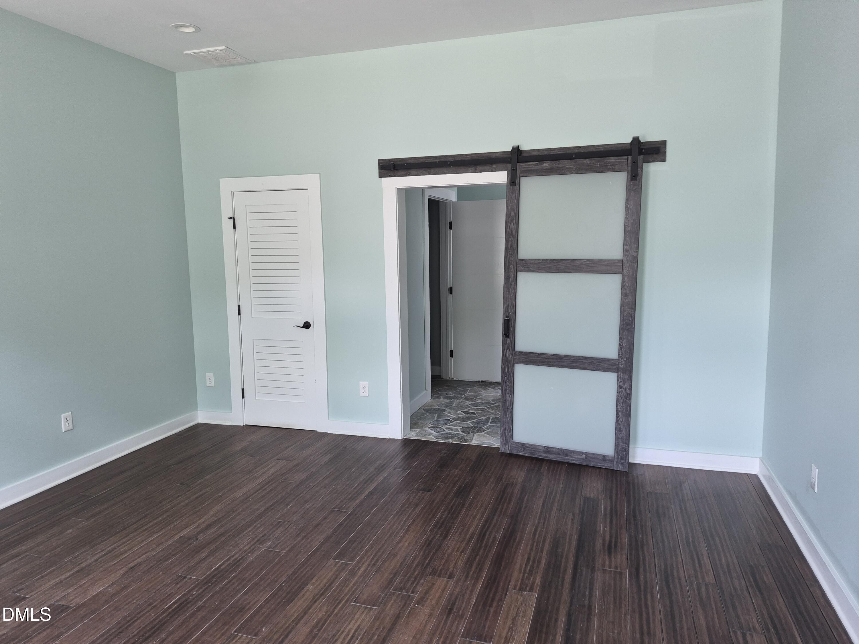 603 Lee Street Property Photo 12