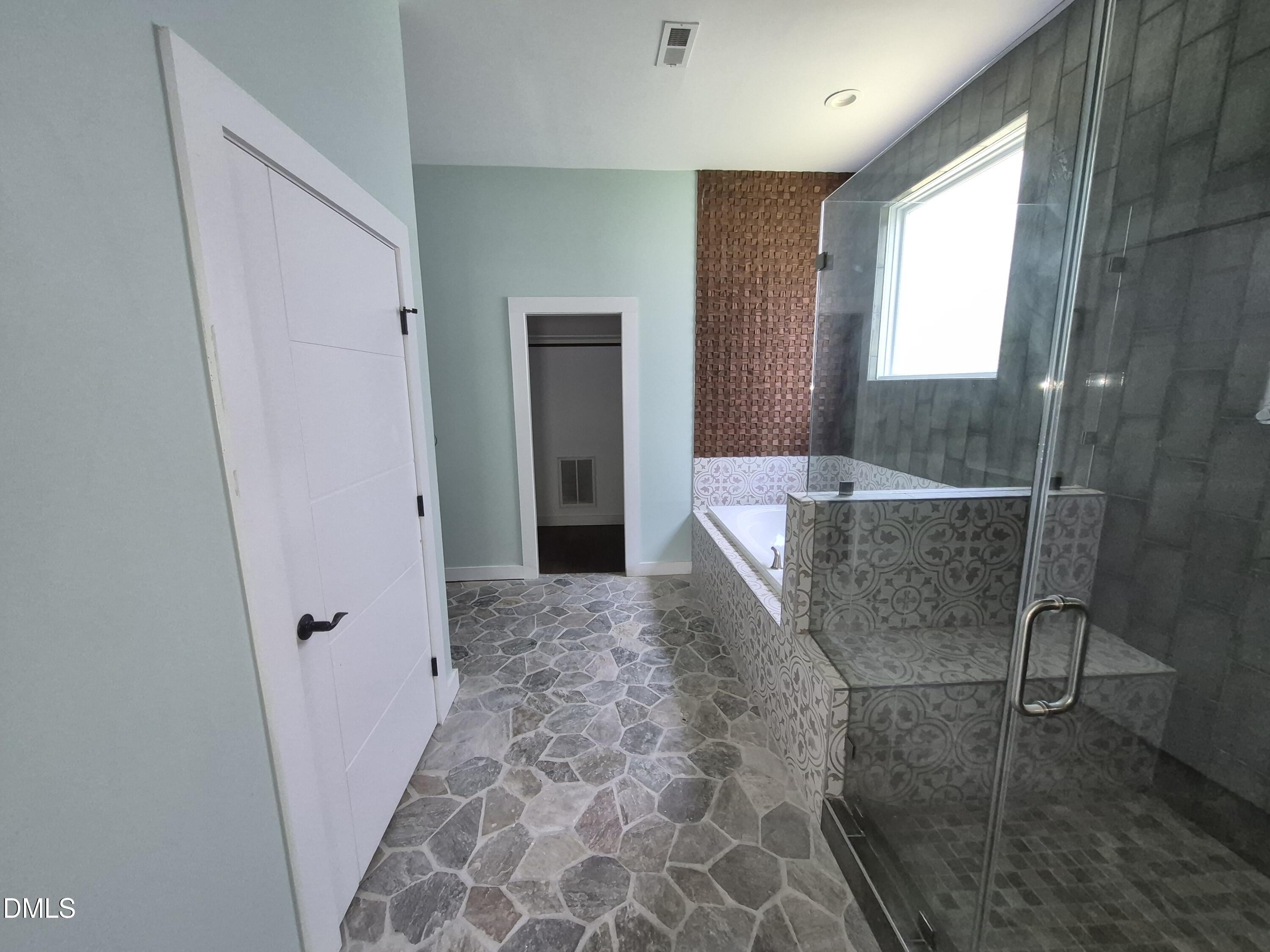 603 Lee Street Property Photo 14